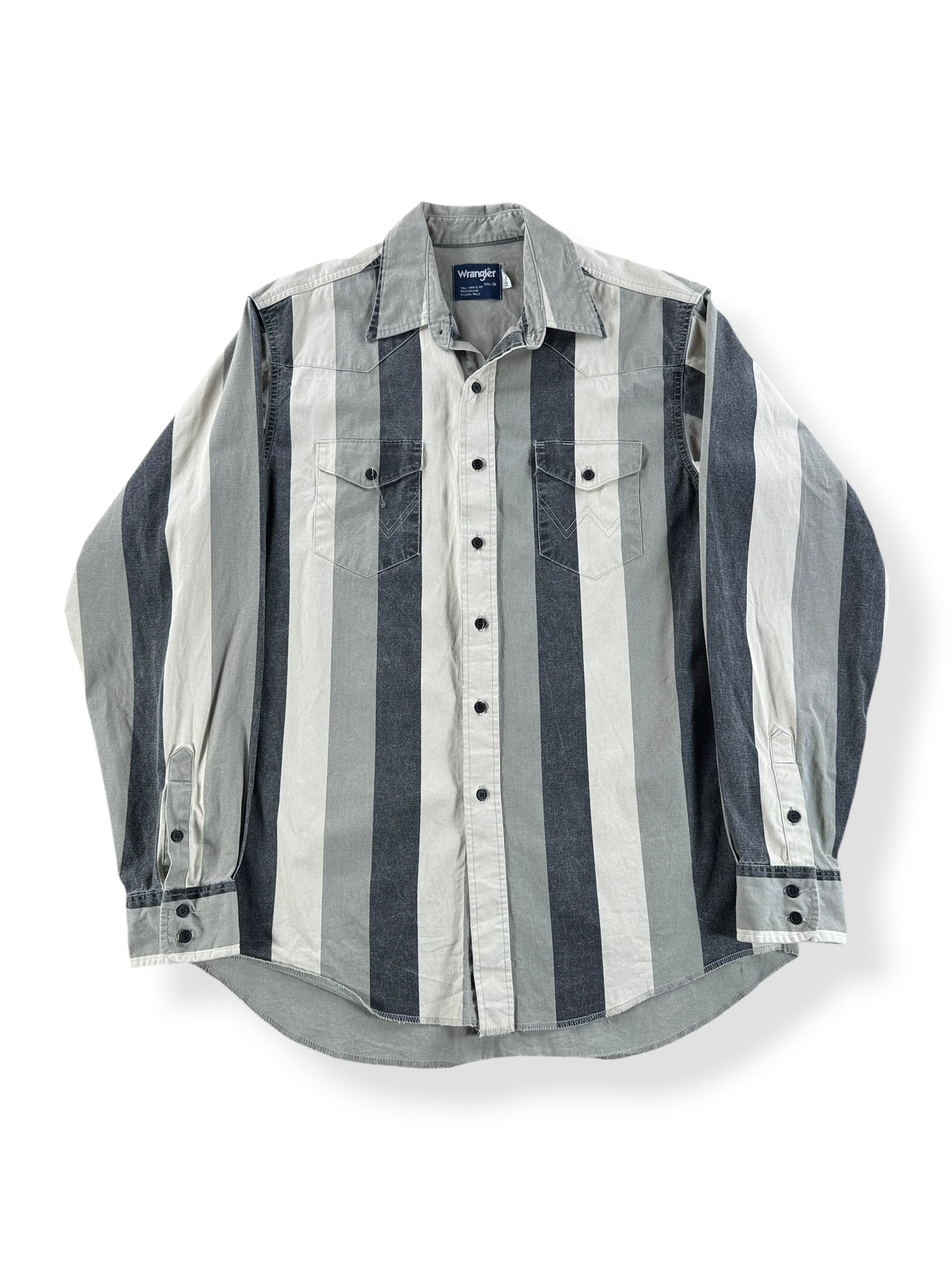 Front of Vintage Wrangler Black & White Brushpopper Shirt SZ 16 1/2