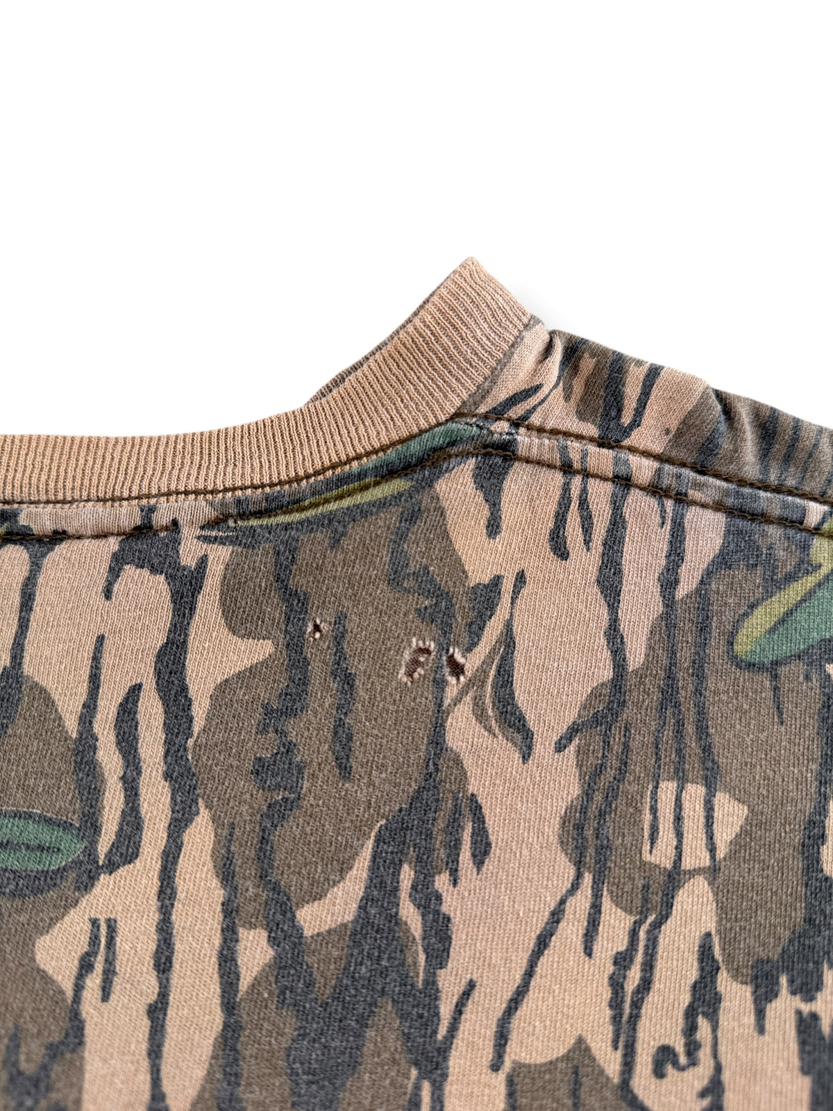 Small holes near back of collar on Vintage 90s Camo Tee SZ XXL