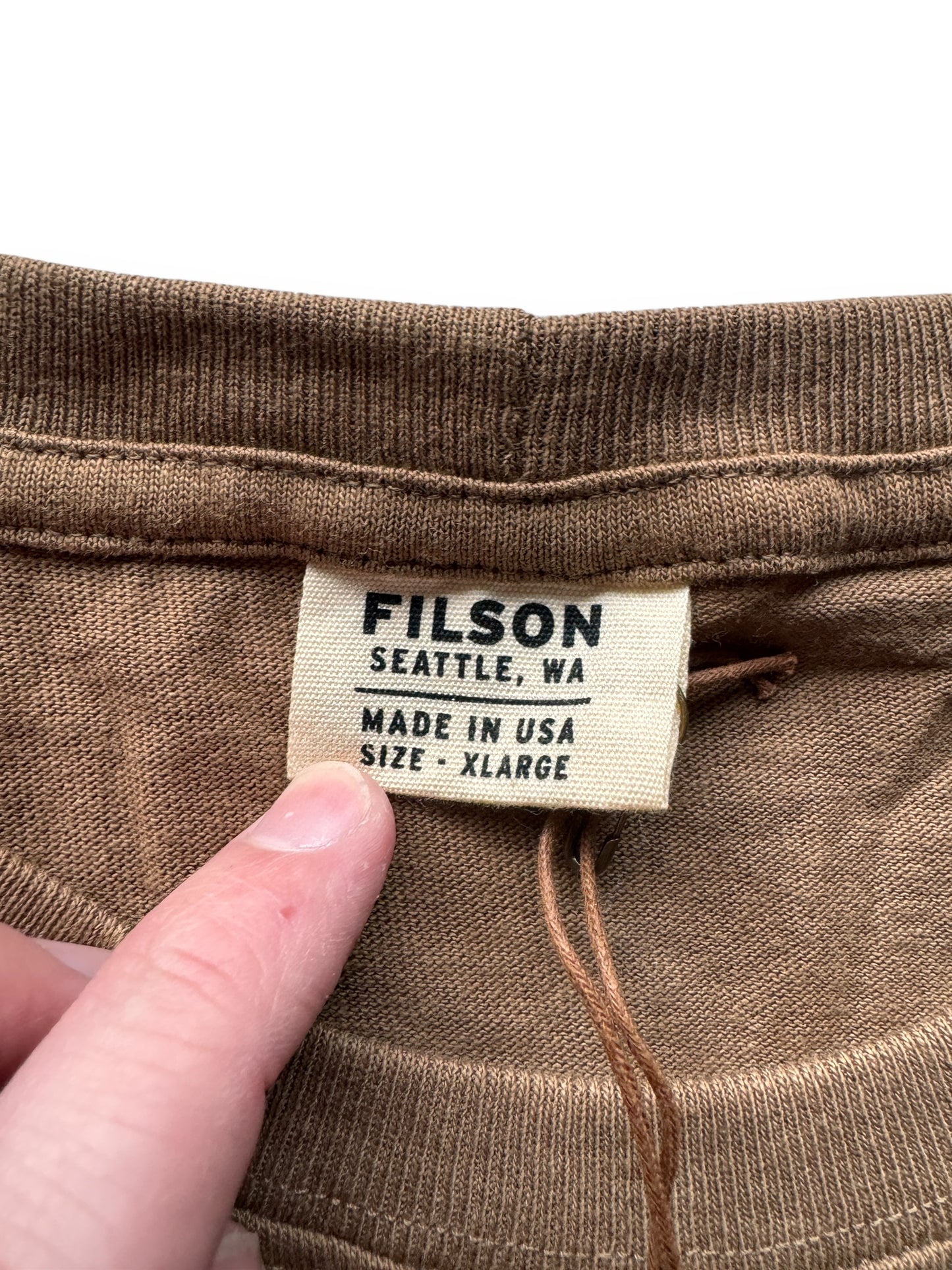 tag on NWT Filson Outfitter Graphic Tee SZ XL