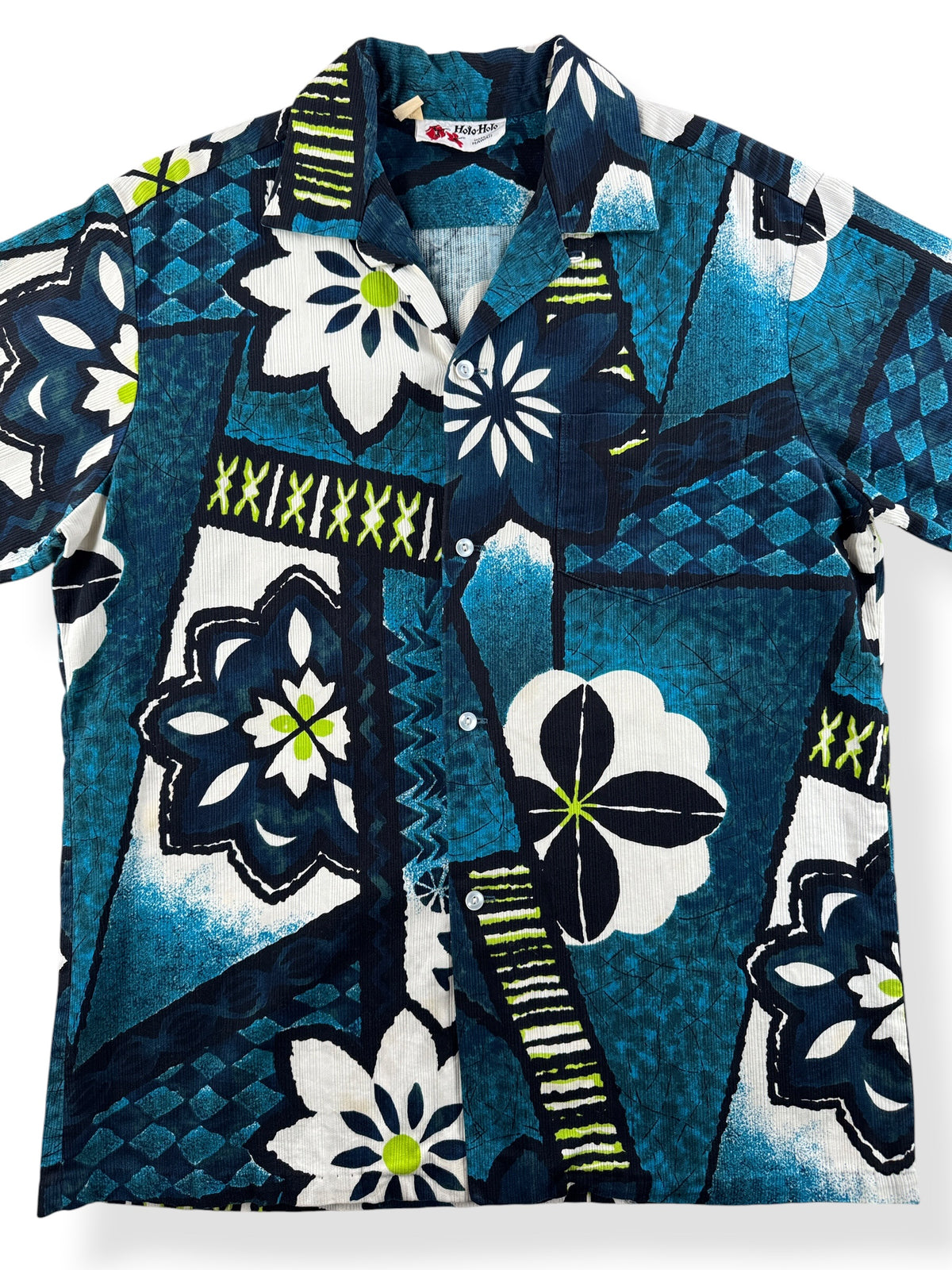 Close-up of Vintage Holo-Holo Bark Cloth Aloha Shirt SZ M