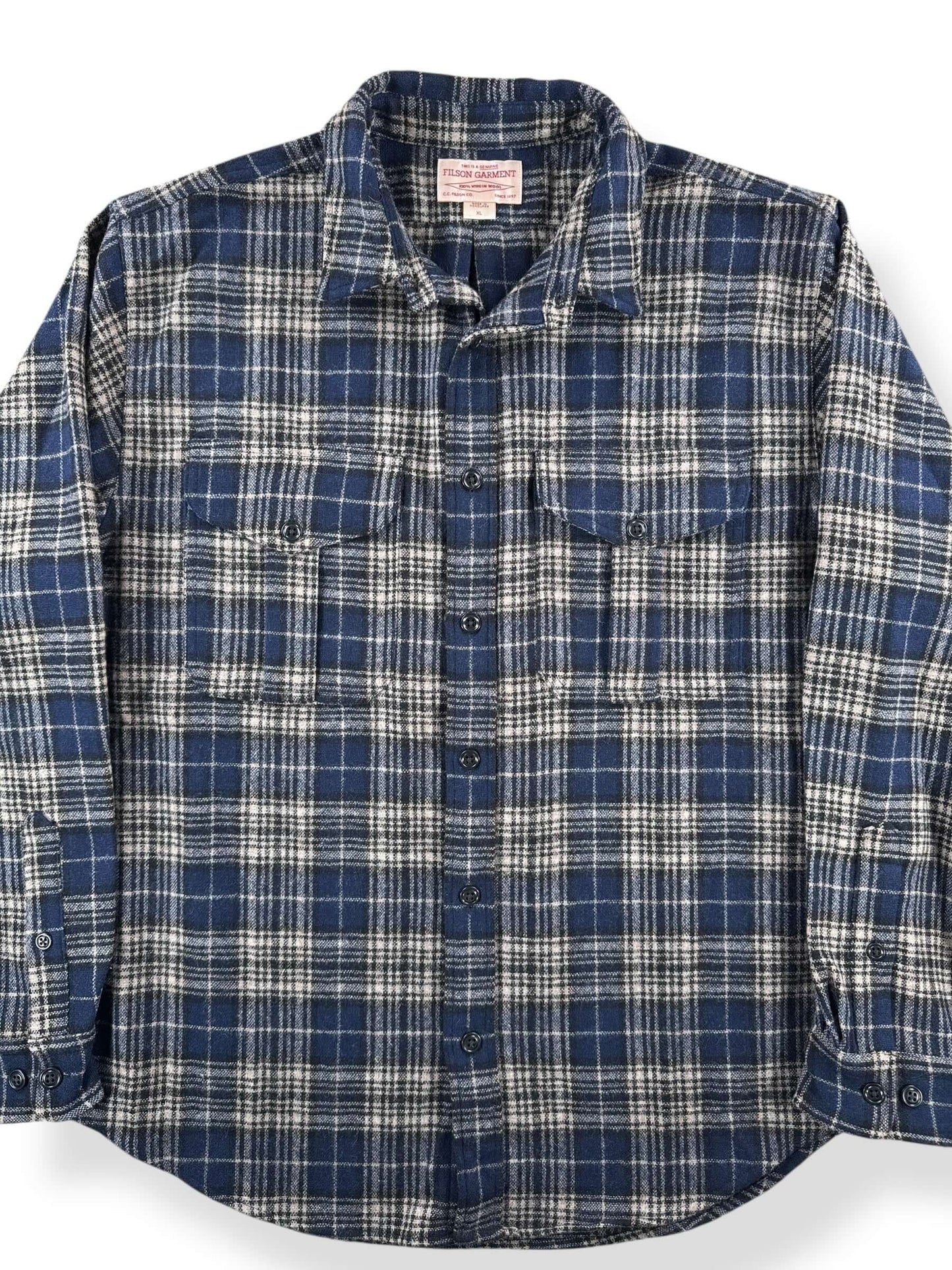 Front Close Up of Filson Flannel SZ XL