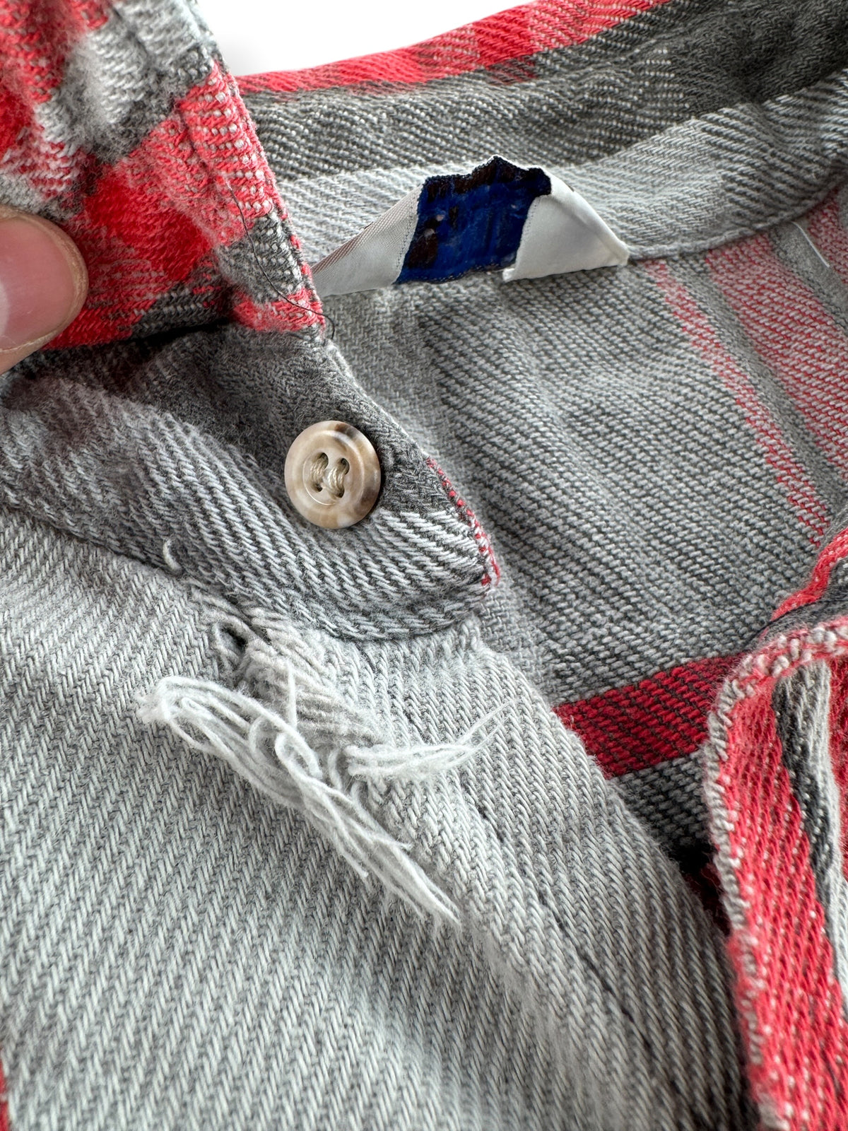 Hole under collar of Vintage Five Brothers Red & Grey Cotton Flannel SZ XL
