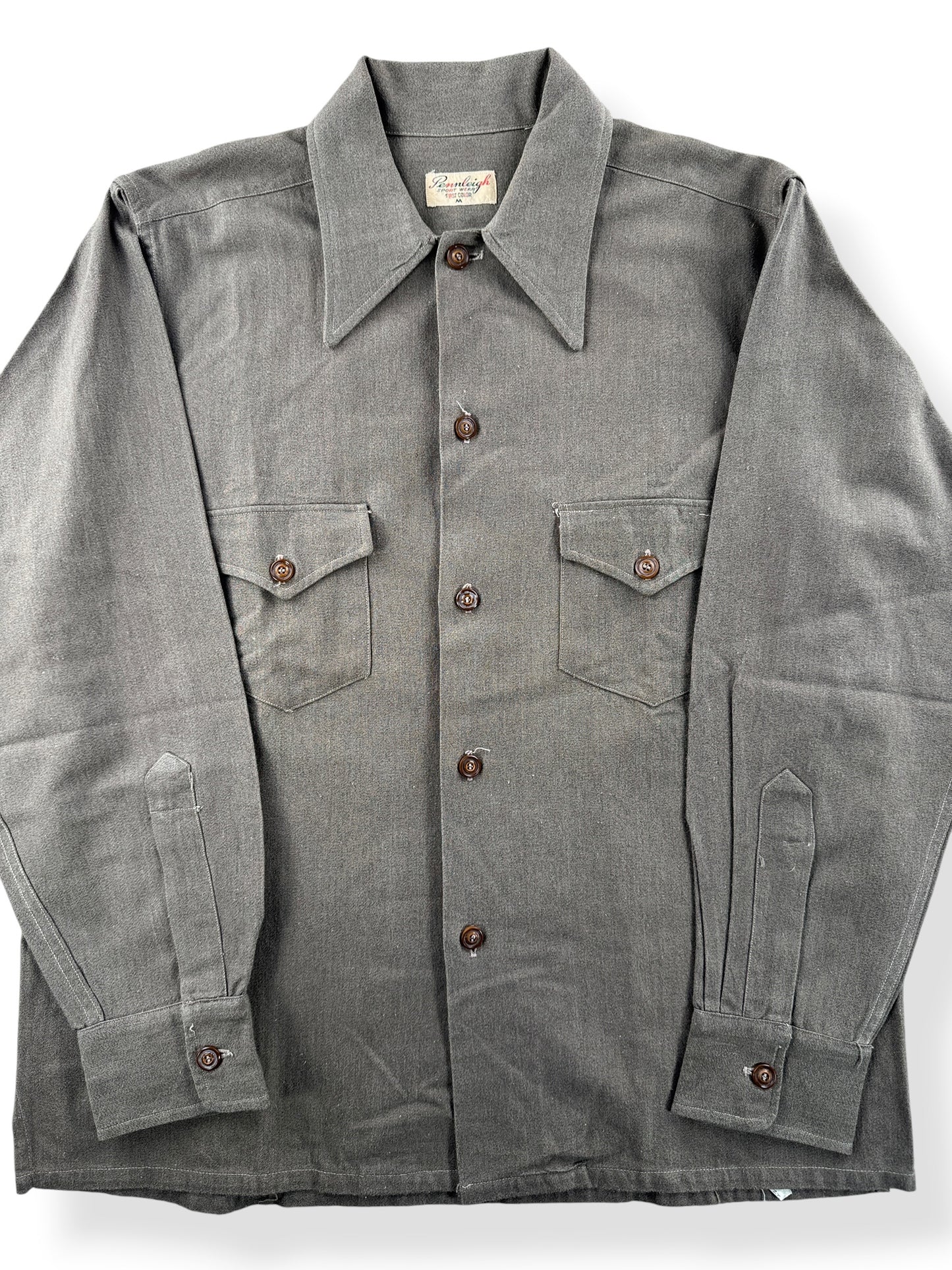 Close-up of Vintage 1950s Pennleigh Button Up Shirt SZ M