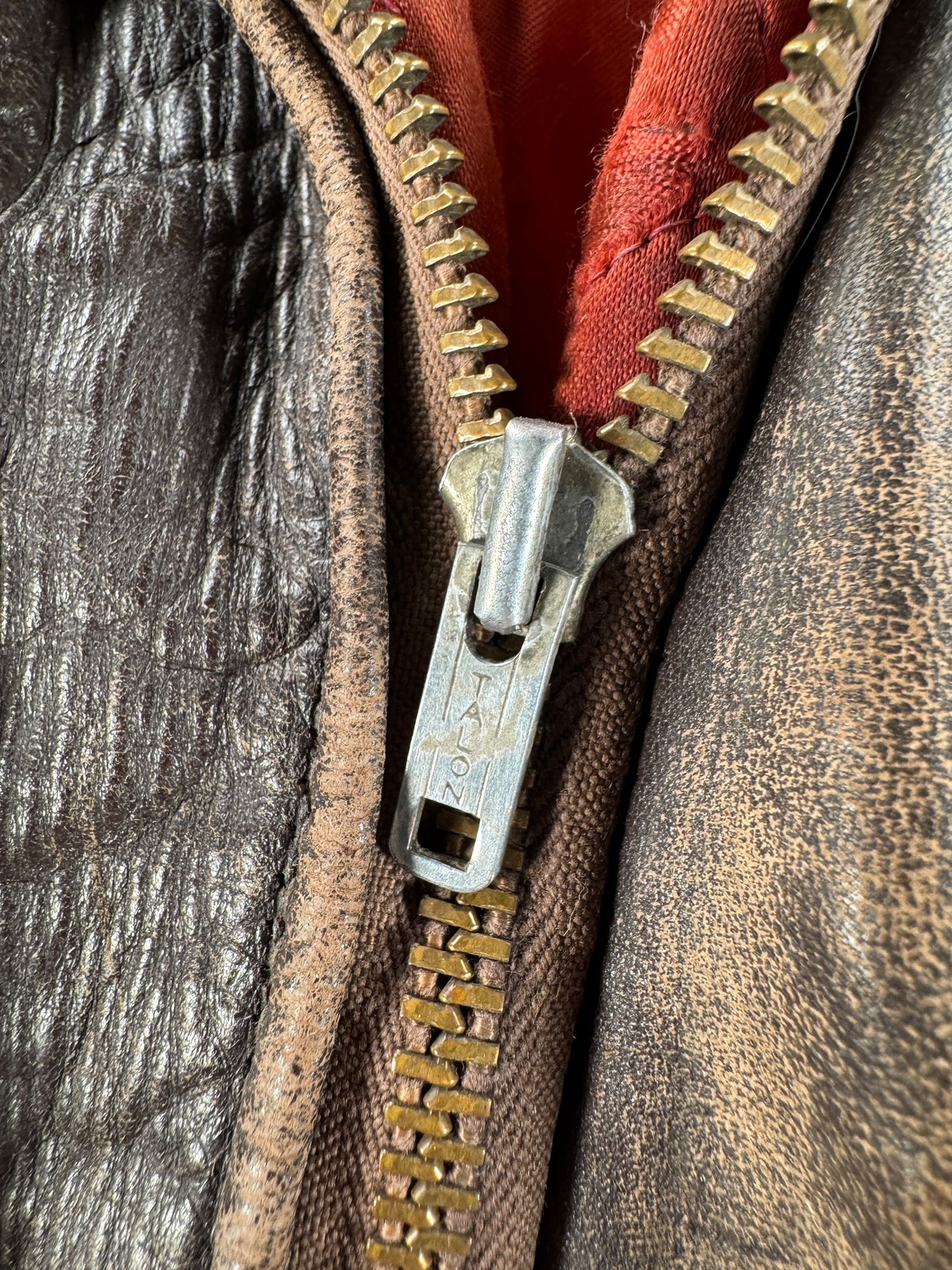 Zipper on Vintage Delong Sportswear Horsehide Leather Jacket SZ 40