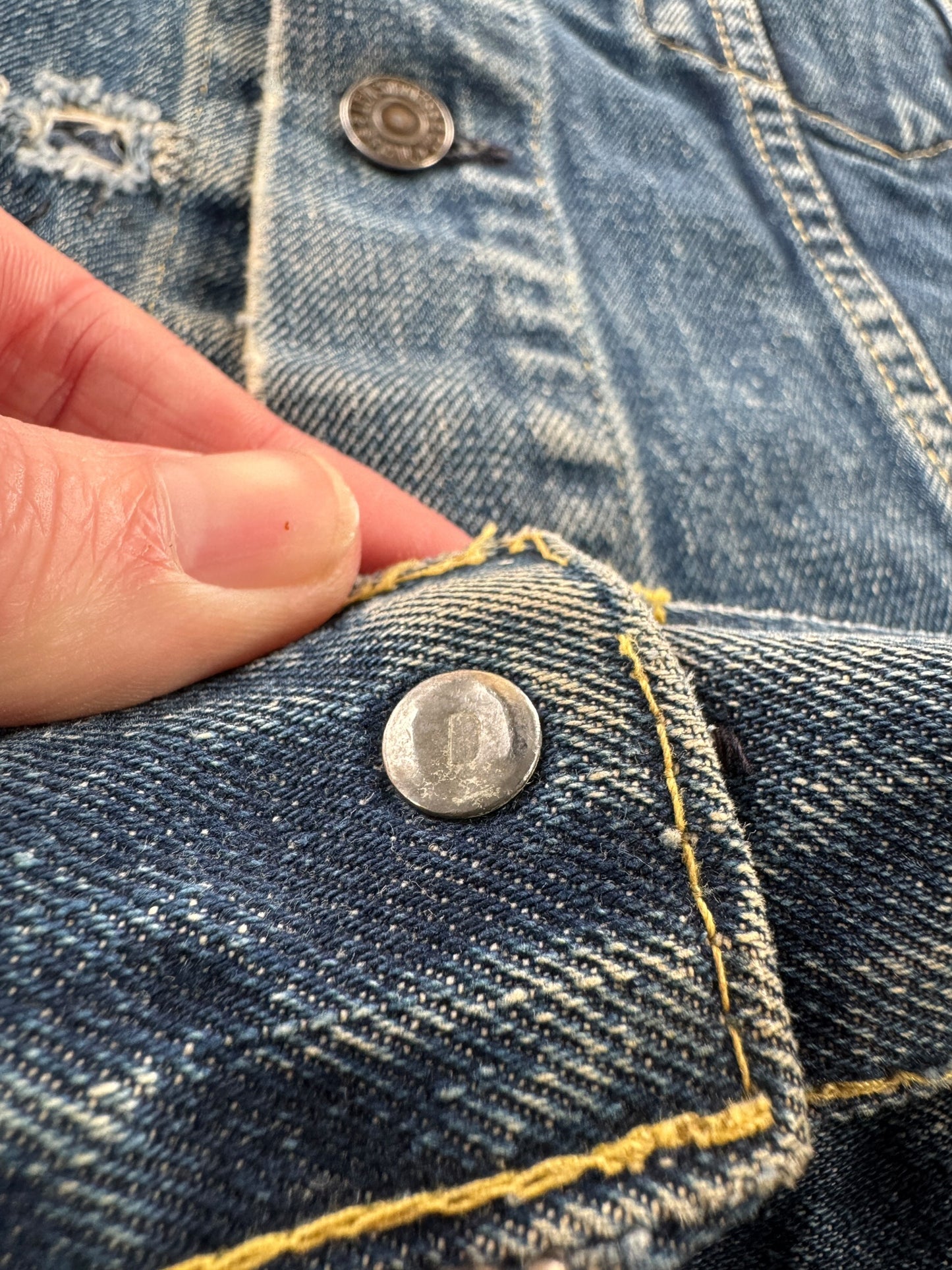 Button Stamp on Vintage 1960s Era Levis Big E 557 Trucker Jacket SZ 40