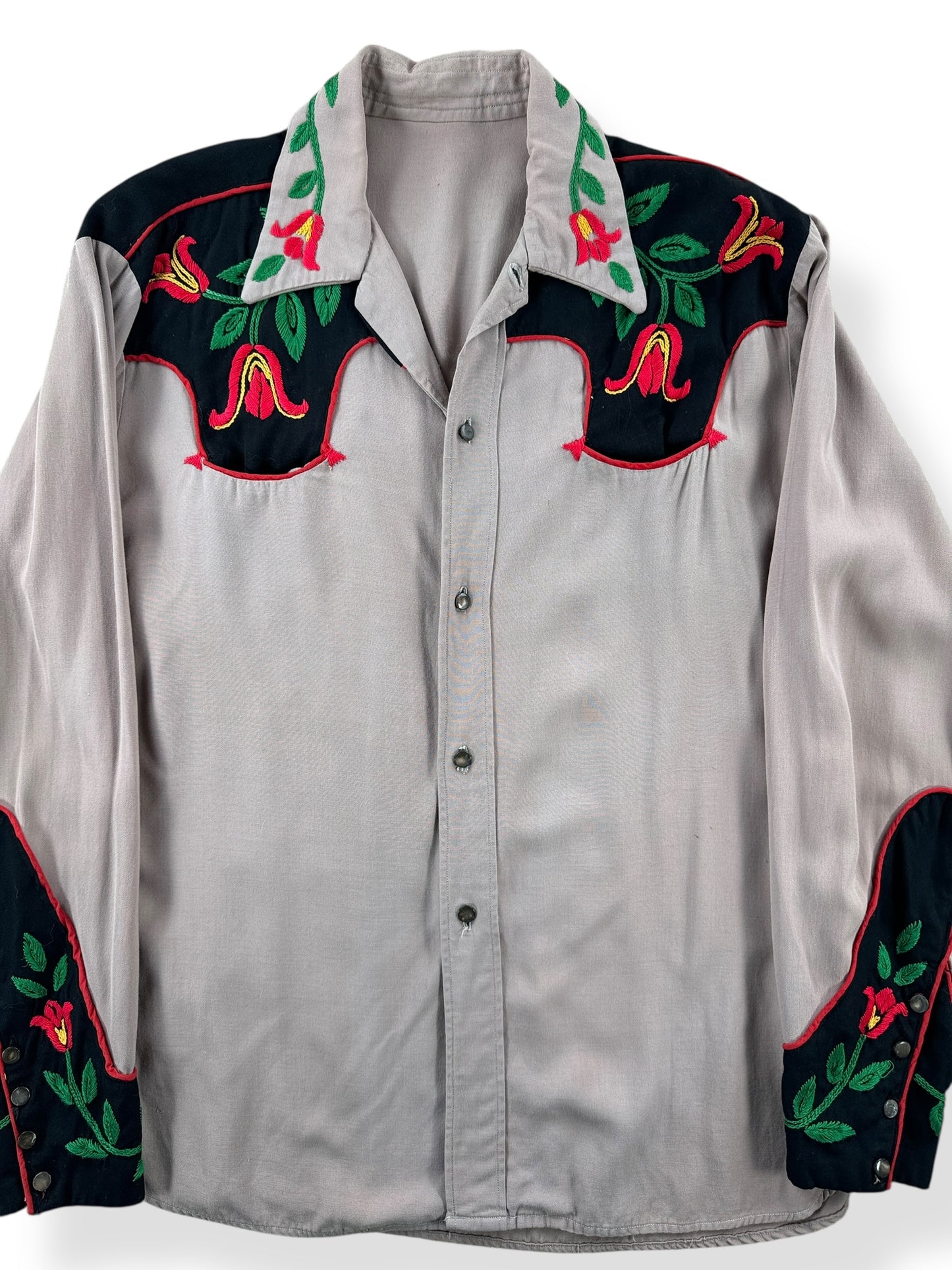 Front Close Up of Vintage Gabardine Western Shirt SZ M