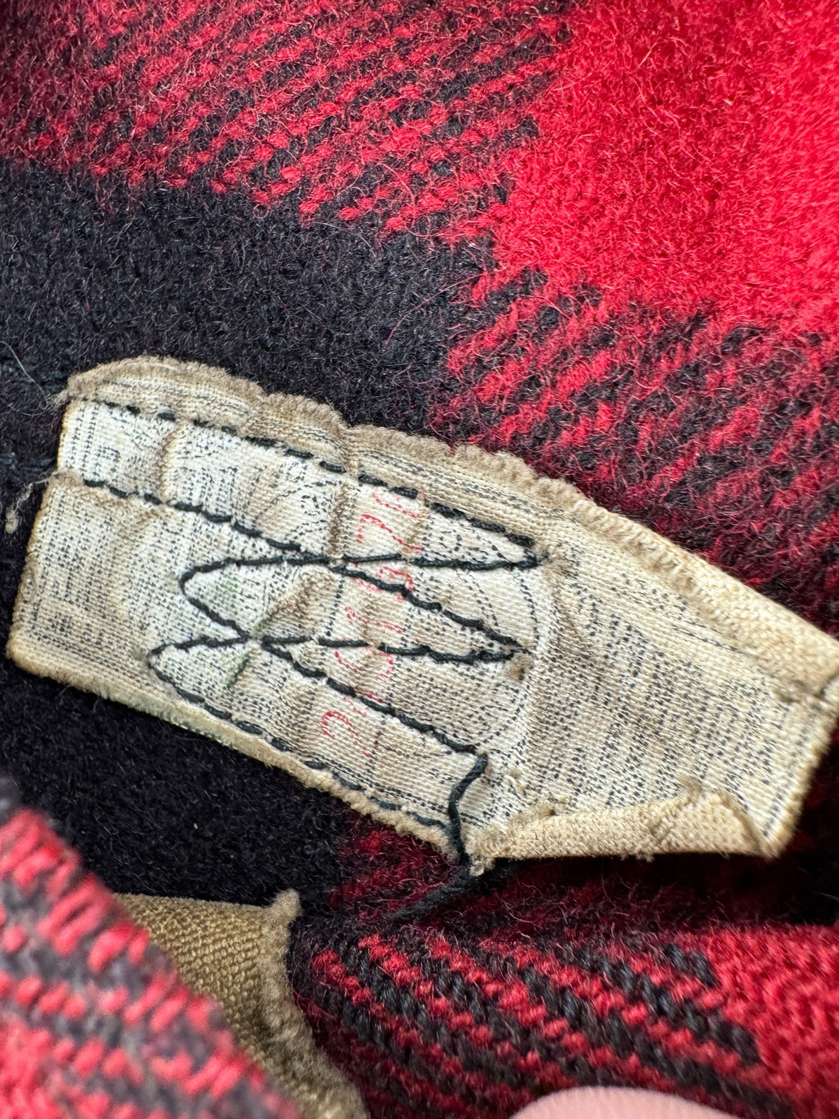 Union tag inside of front pocket on Vintage 40s Era Filson Wool Mackinaw Cruiser Jacket SZ L