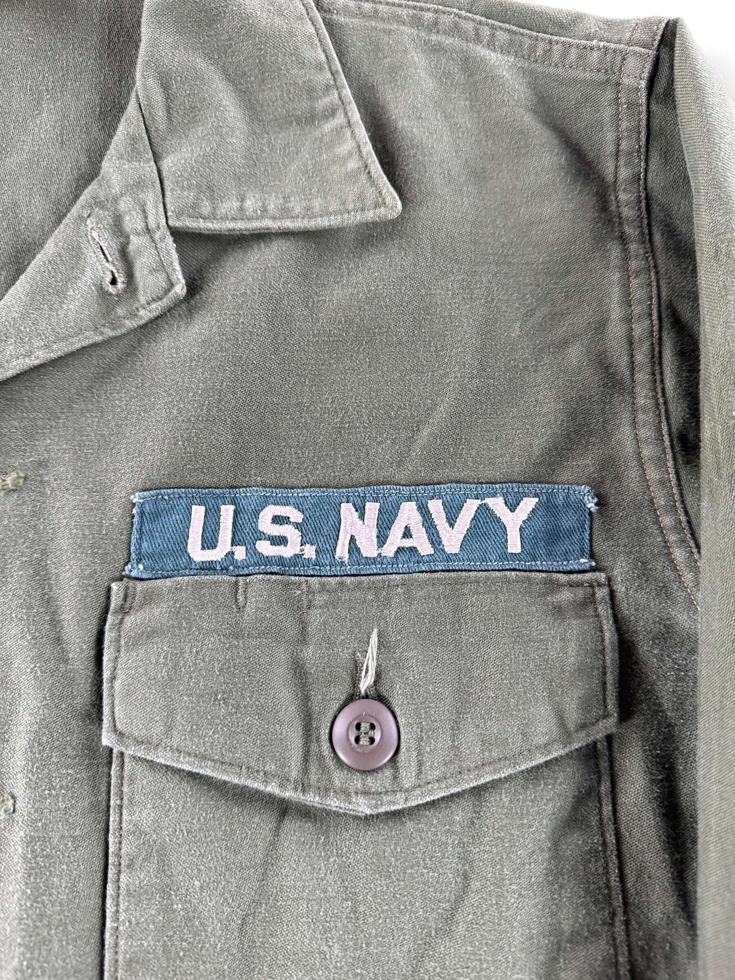 Patch on Vintage 60s USN OG-107 Shirt SZ M