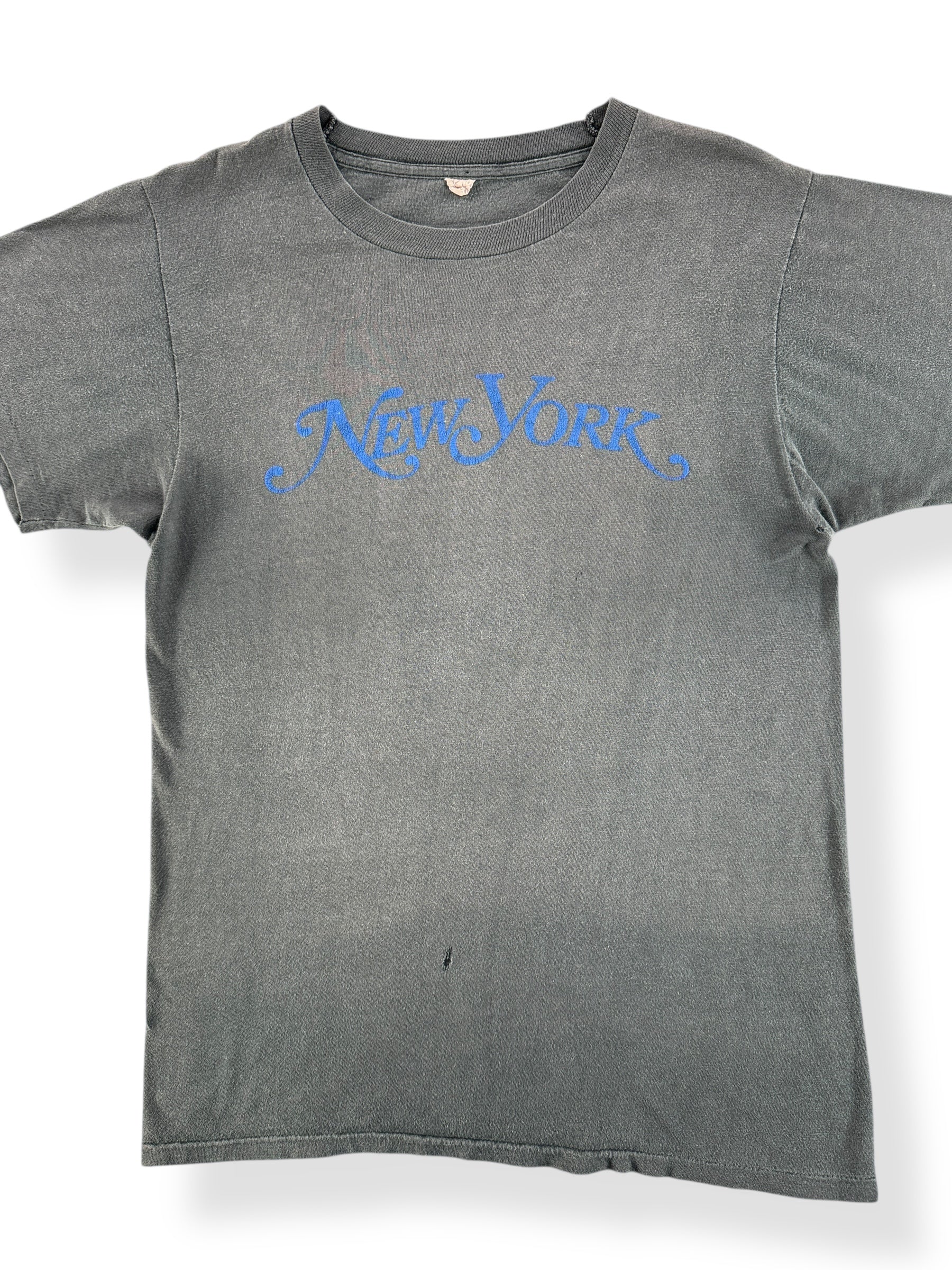 Front Close Up of Vintage New York Magazine Tee SZ S