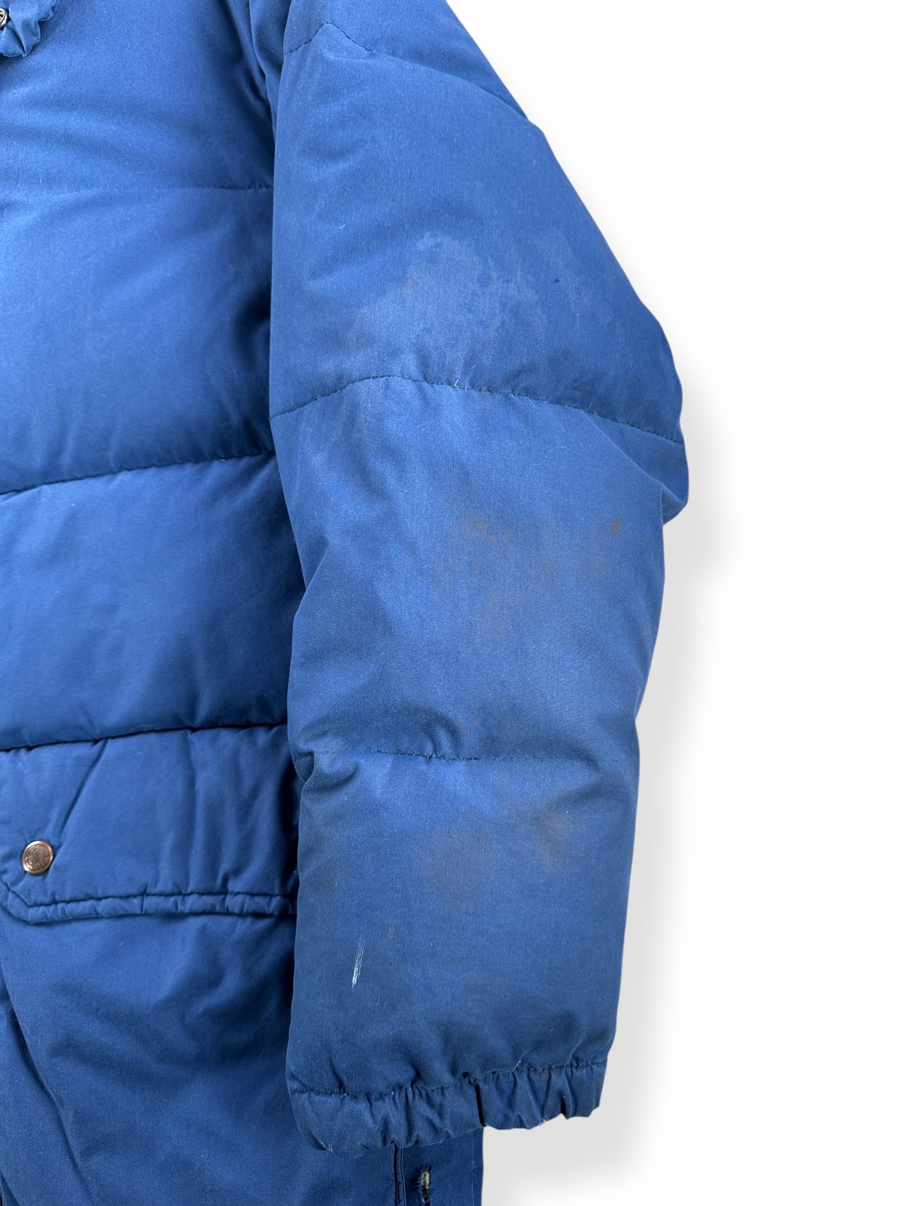 Stain on Vintage 80s Era Black Bear Puffer Jacket SZ L AS IS