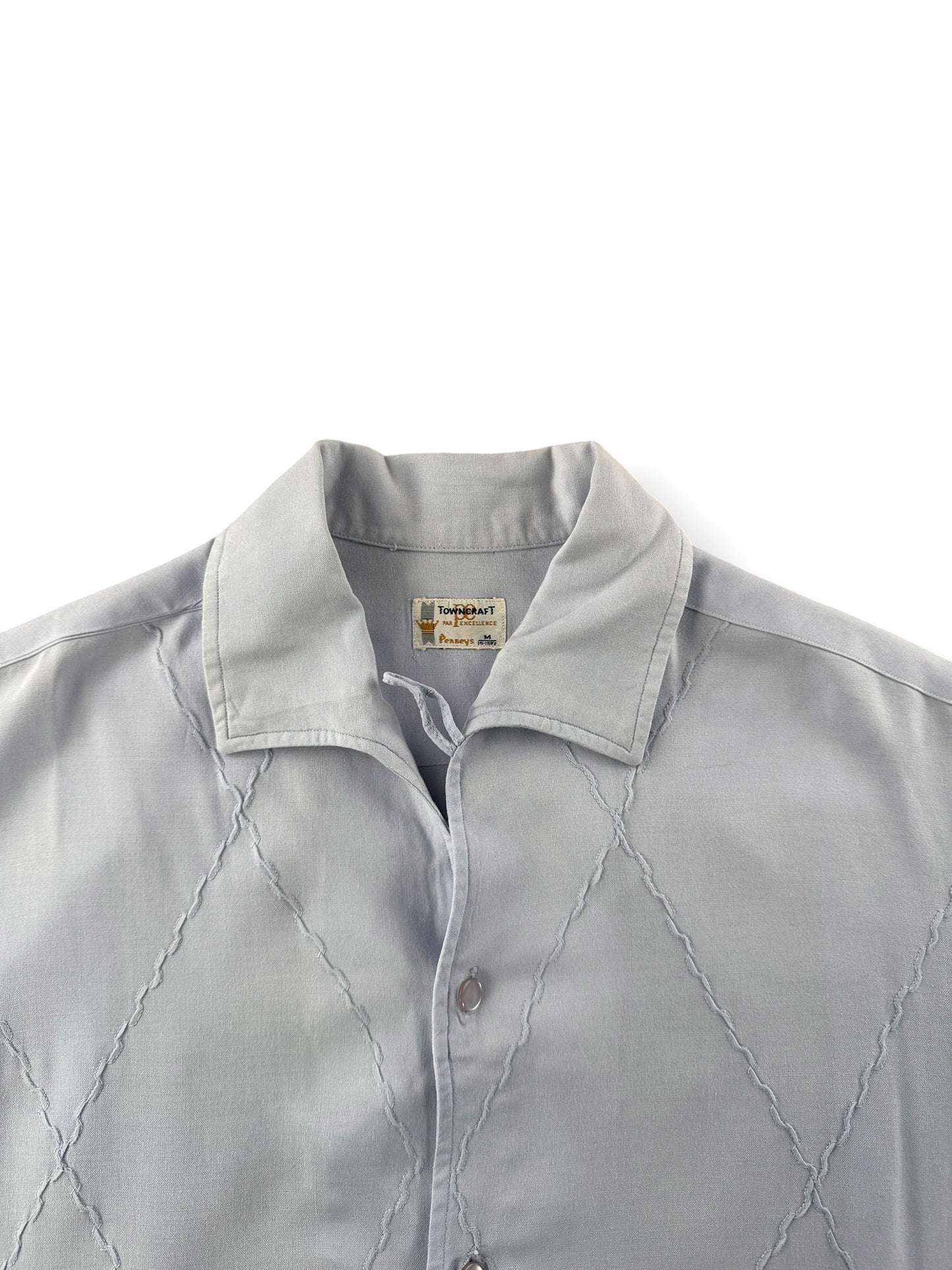 Collar on Vintage 1960s Towncraft Rayon Blend Loop Collar Shirt SZ M