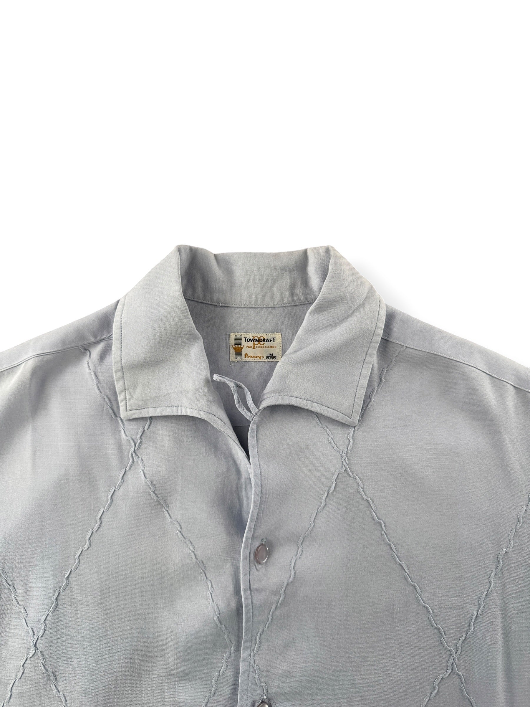 Collar on Vintage 1960s Towncraft Rayon Blend Loop Collar Shirt SZ M