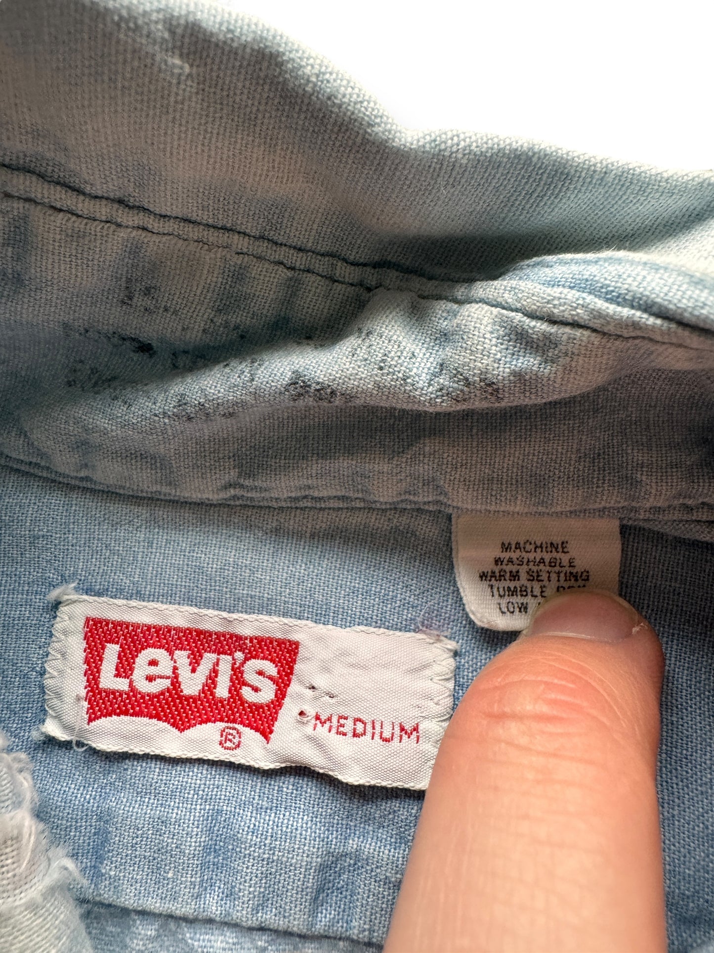 Tag on 70s Levis Chambray SZ M