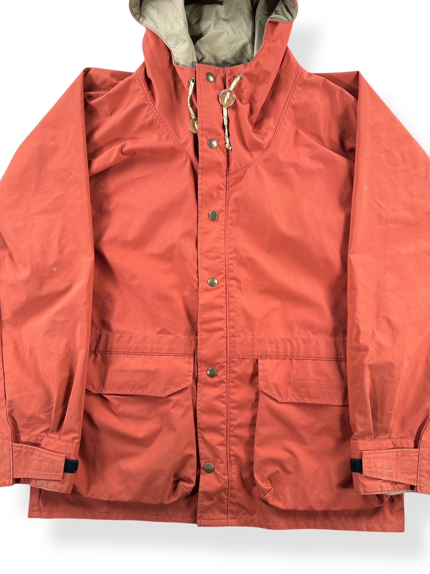 Front Close Up of Vintage Columbia Sportswear Mountain Parka SZ M