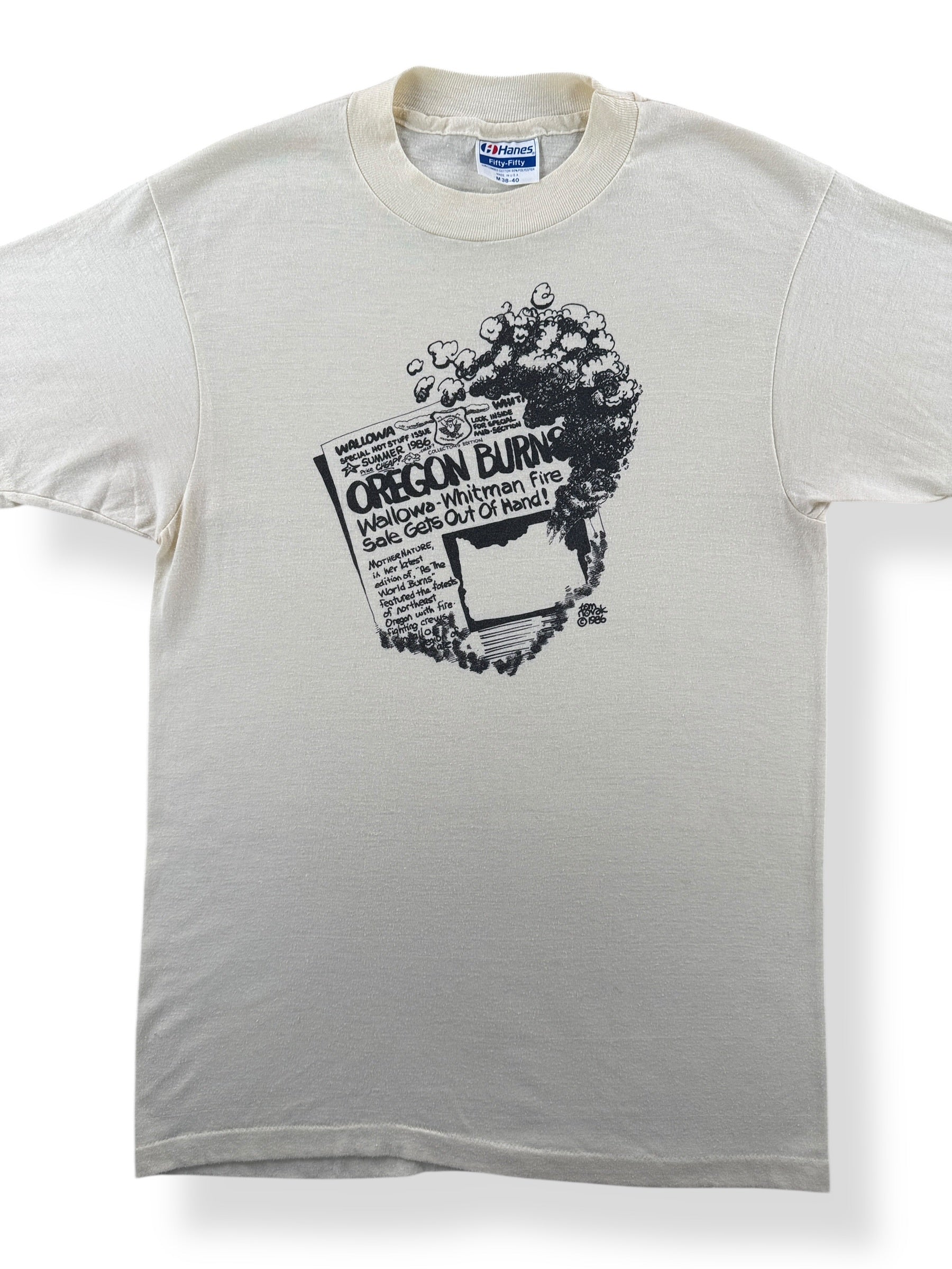 Front Close Up of Vintage Oregon Fire Newspaper Tee SZ M (Fits S)