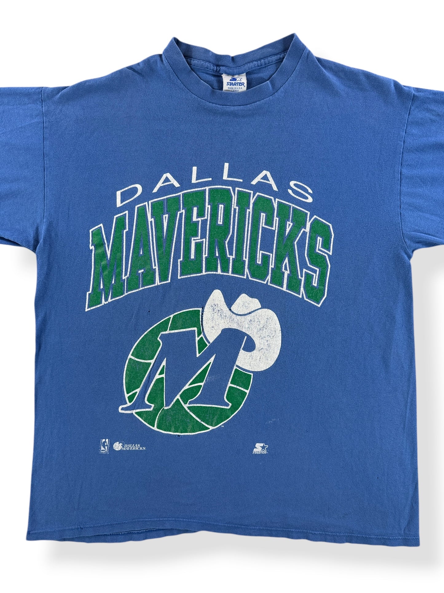 Front Close Up of Vintage Dallas Mavericks Tee SZ L