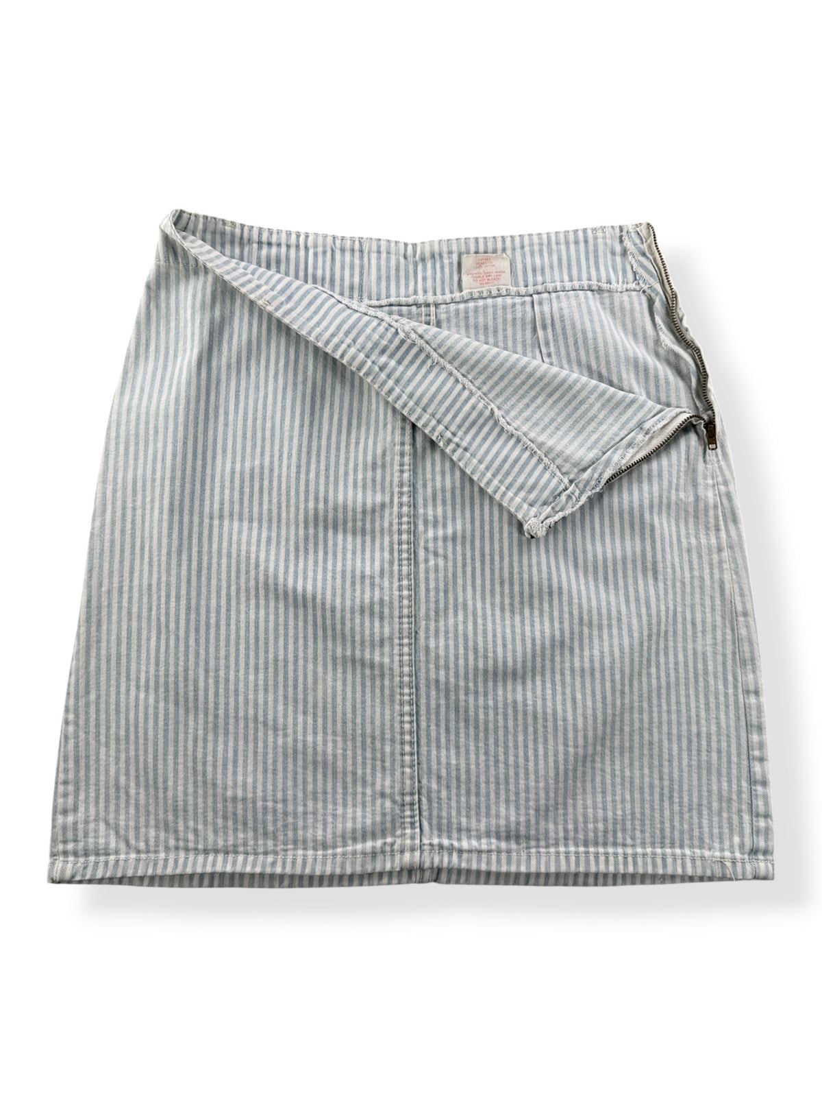 Open zipper on Vintage 80s Bongo Striped Skirt W30