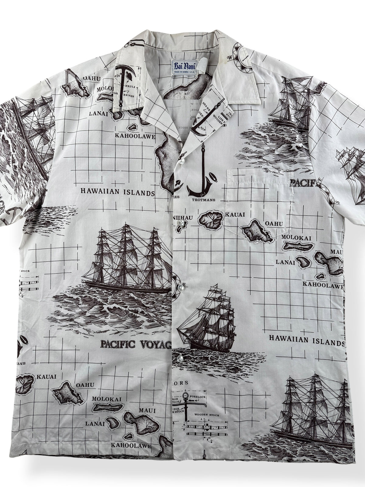 Close-up of Vintage Kai-Nani Aloha Shirt SZ XL