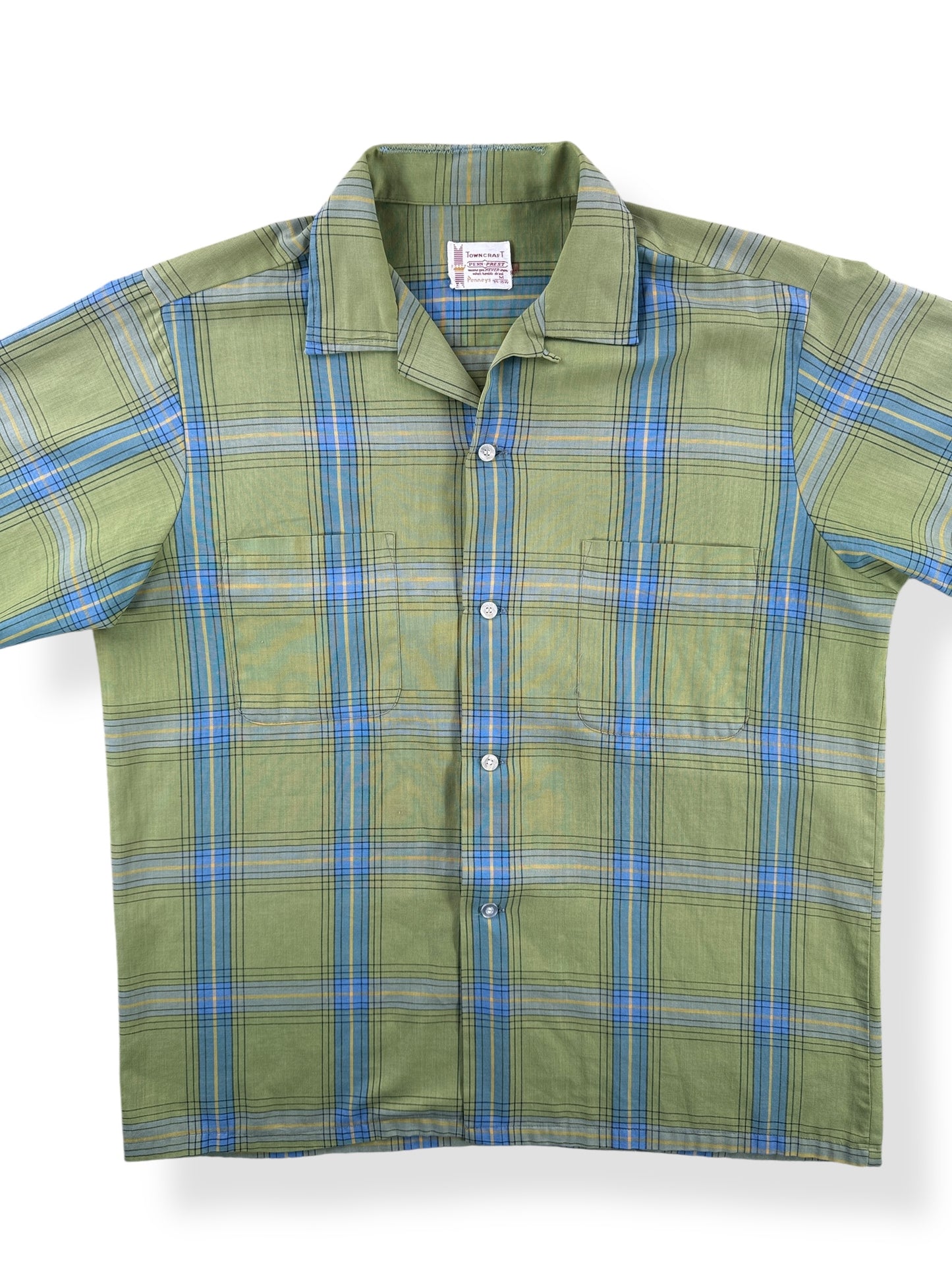 Front Close Up of Vintage Towncraft Penn Prest Short Sleeve Loop Collar Shirt SZ M