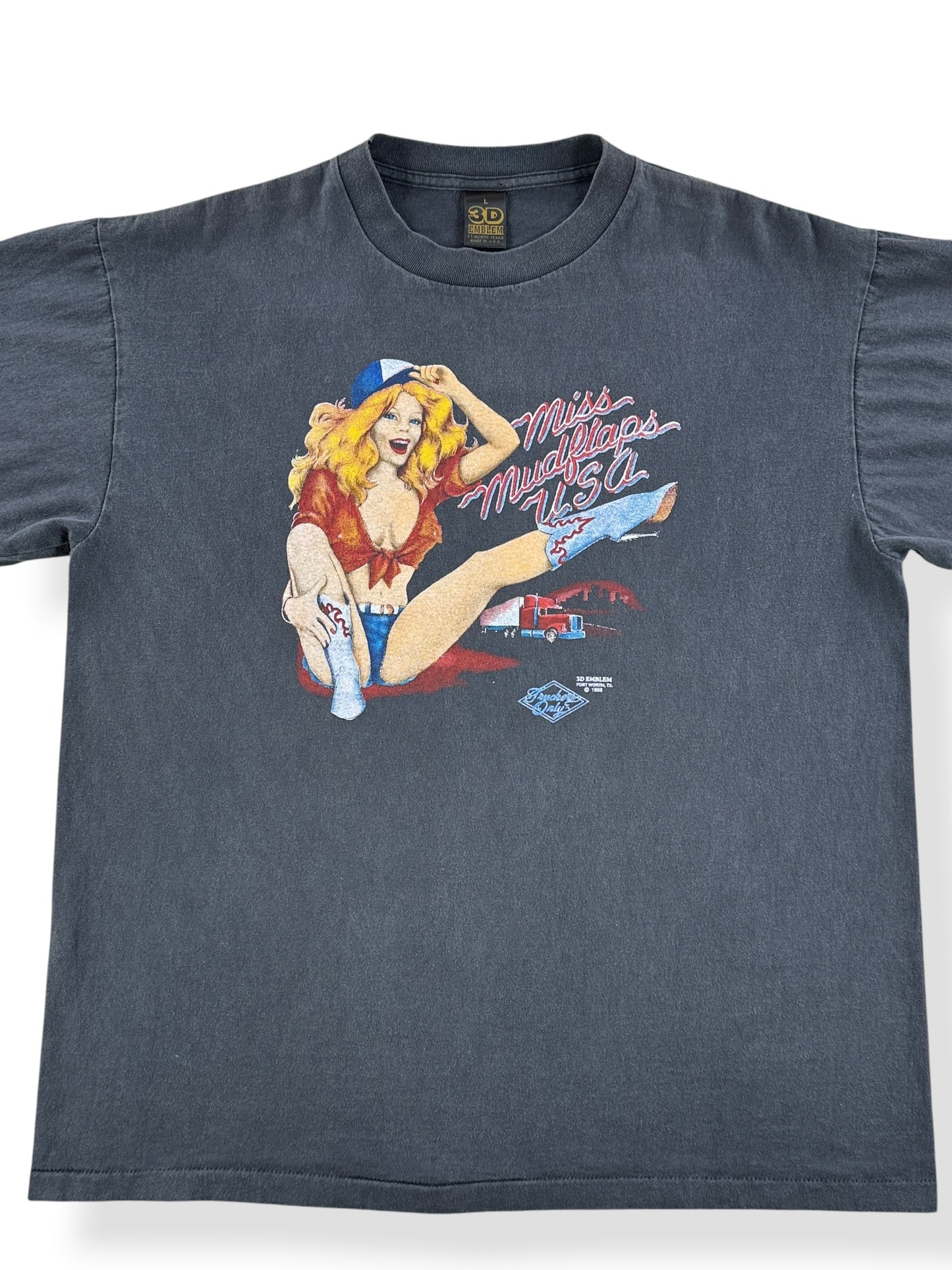 Front Close Up of Vintage 3D Emblem Truckers Only Miss Mudflaps Tee SZ L