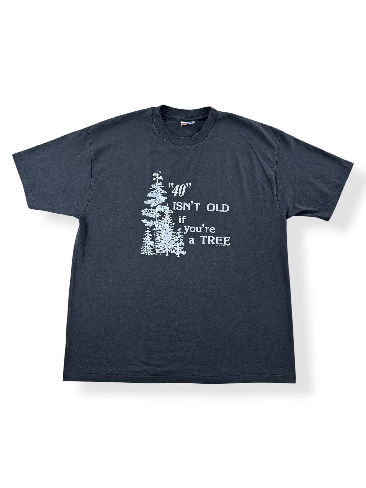 Front of Vintage 40 Isn't Old for a Tree Tee SZ XL