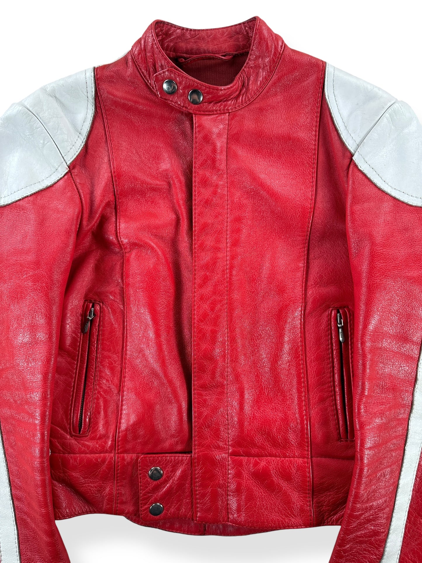 Front Close Up of Vintage Echtes Leder Red Cafe Racer Jacket SZ S