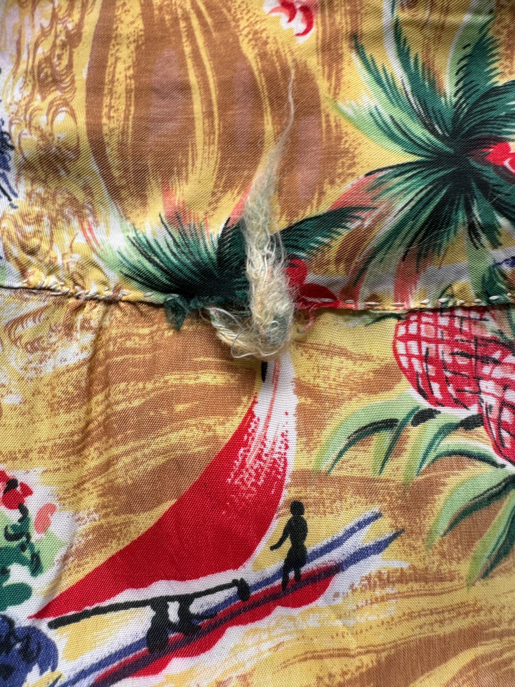 back distressing on Vintage Distressed Luau Rayon Aloha Shirt SZ M