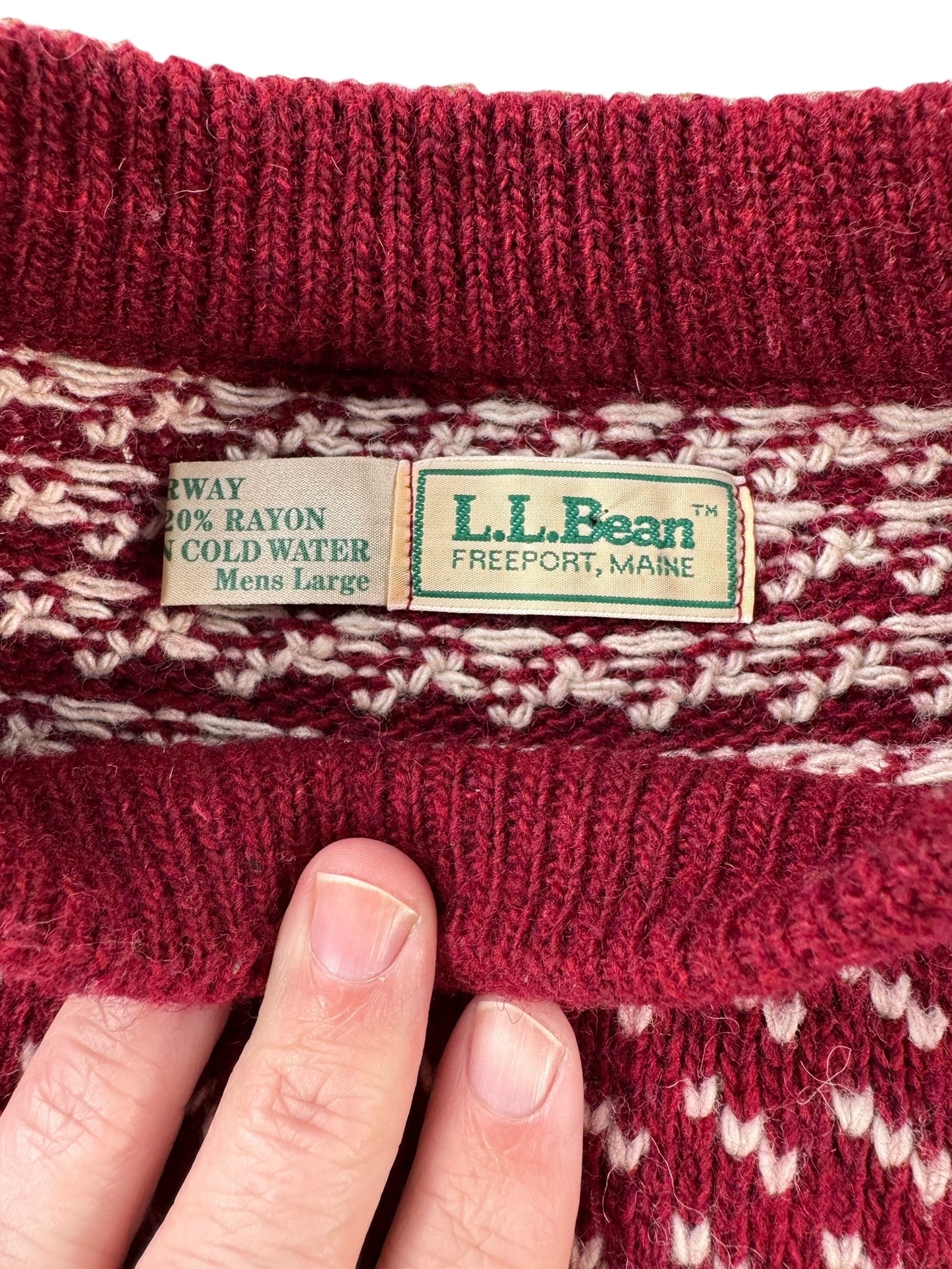 Tag View of Vintage Men's L.L. Bean Burgundy Birdseye Sweater SZ L