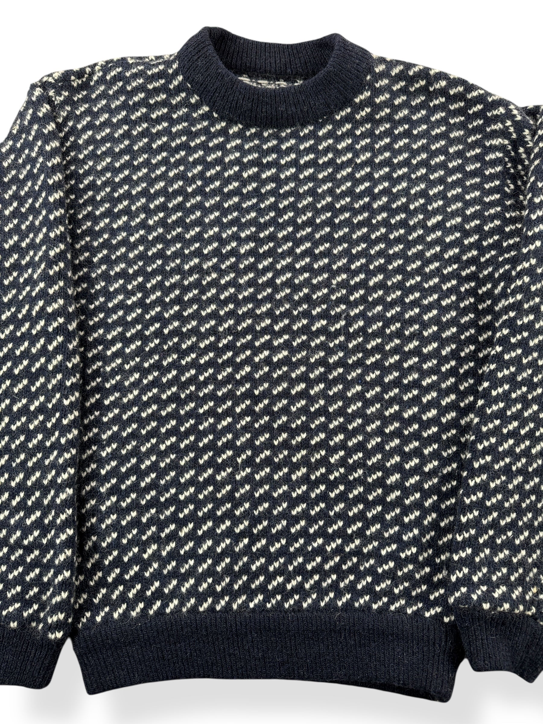 Front Detail on Vintage Ladies L.L. Bean Norwegian Birdseye Sweater SZ M