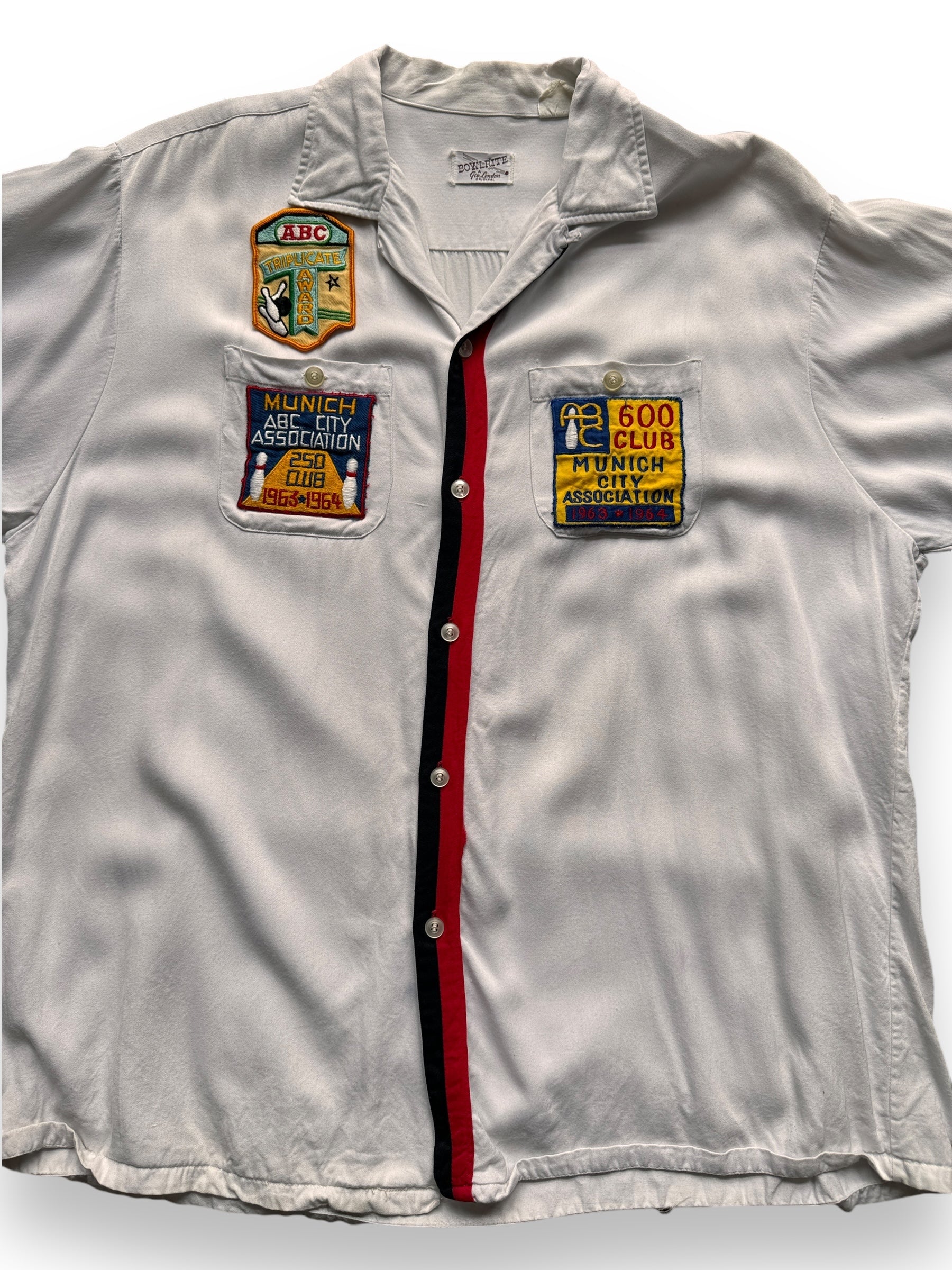 front close up of Vintage Bowlrite Rayon Bowling Shirt w/ Patches SZ XL