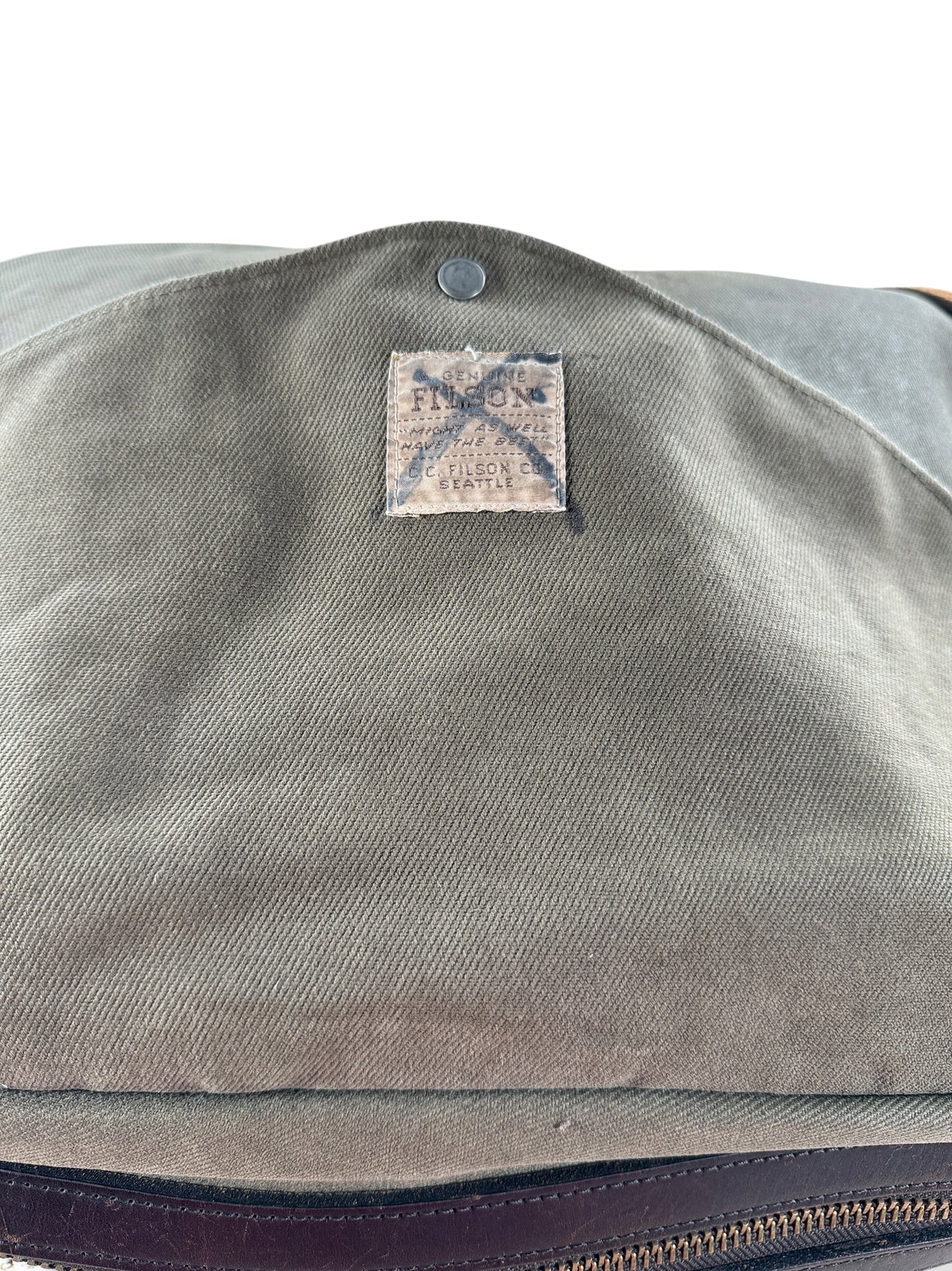 Second Tag on Filson Style 257 Computer Bag