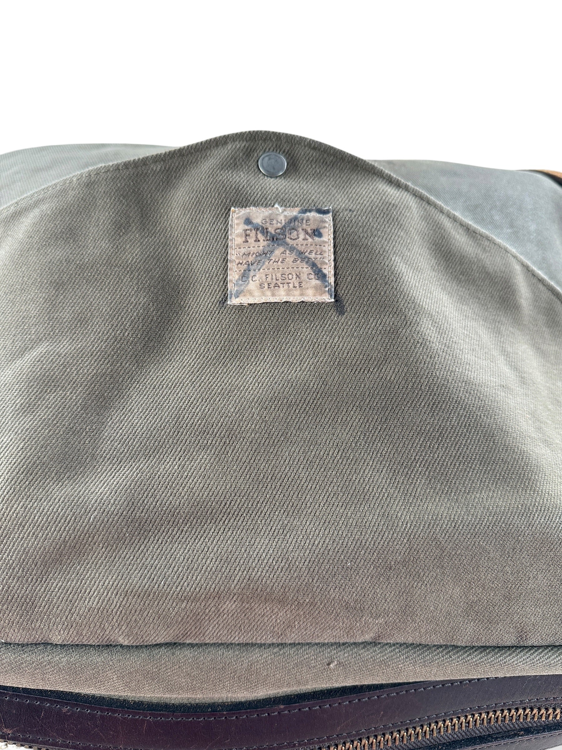 Second Tag on Filson Style 257 Computer Bag