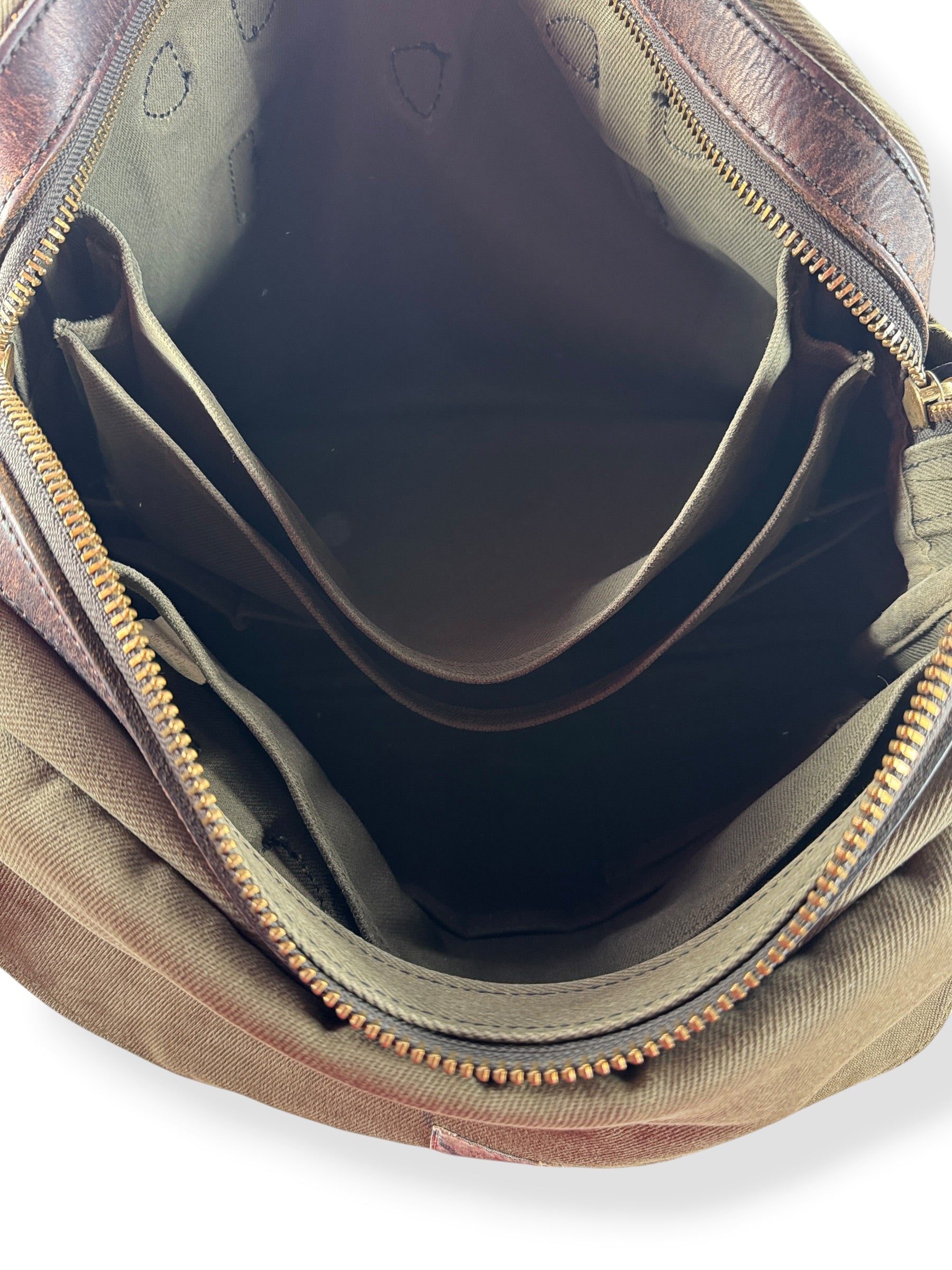 Internal Compartments of Filson Style 257 Computer Bag