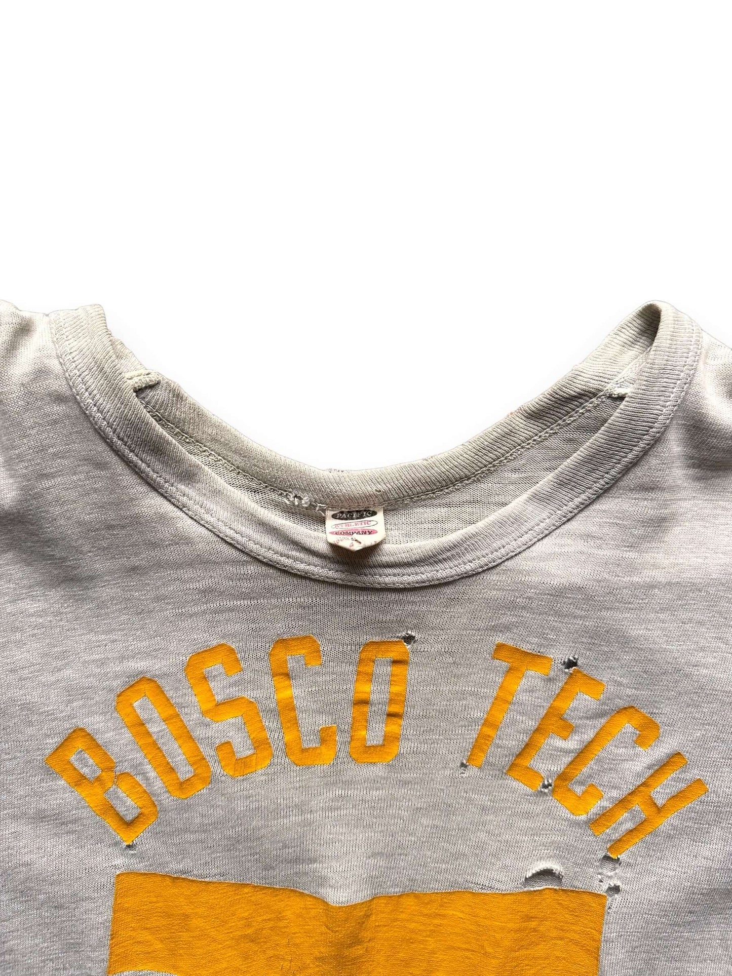 collar on Vintage Bosco Tech Distressed Tee SZ M