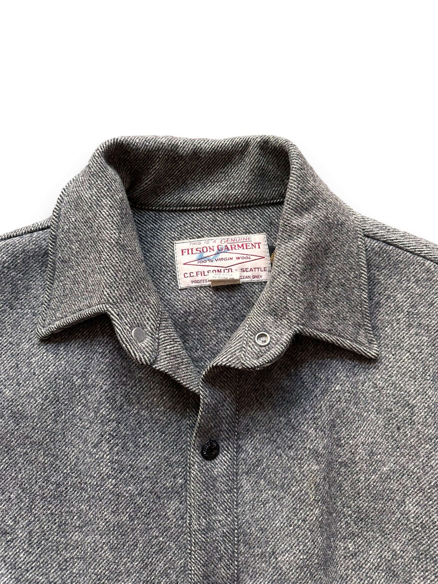 collar on Vintage 70s Grey Filson Cape Coat SZ L