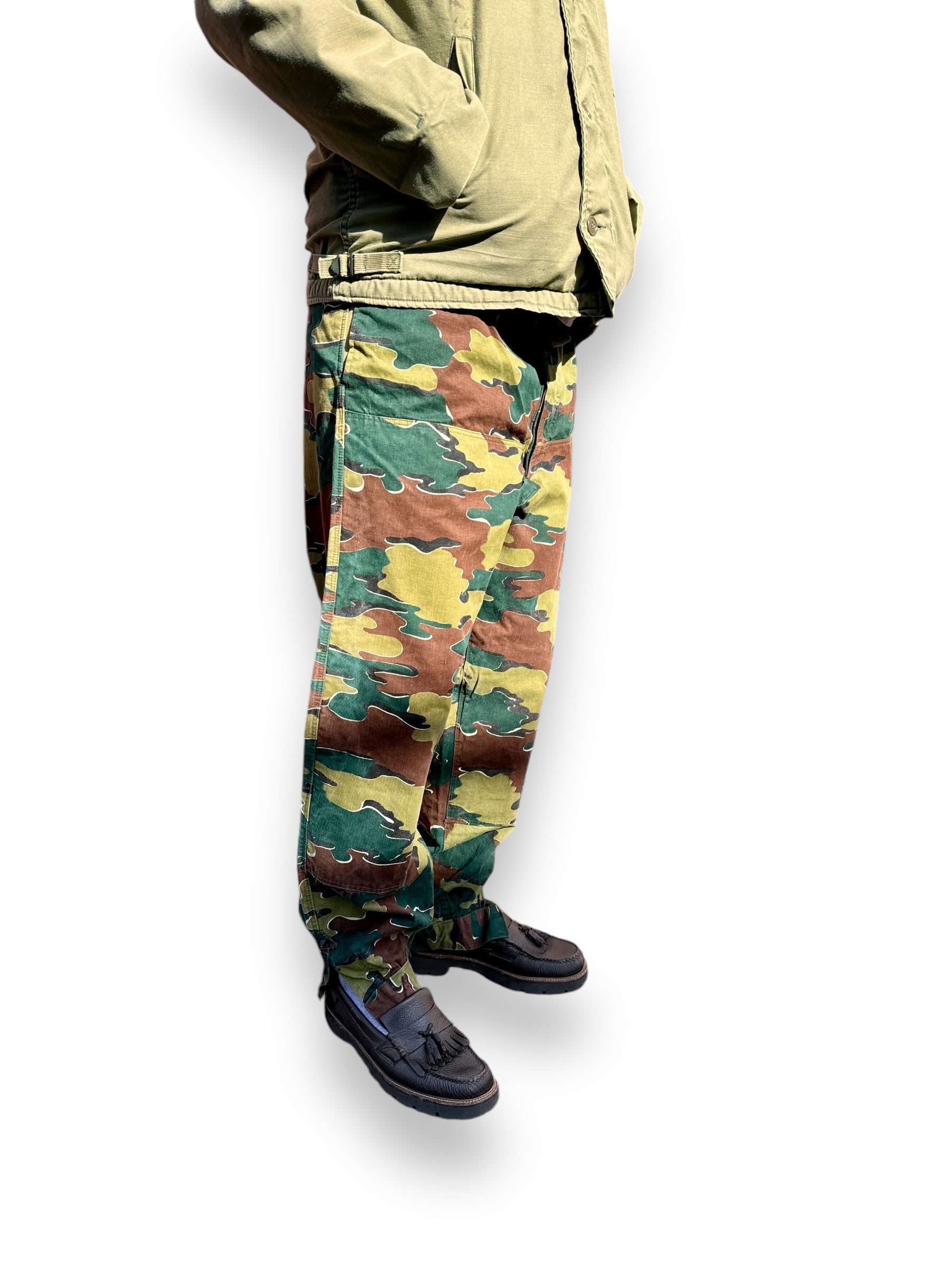 Side On Body Angle View of Vintage Belgian Jigsaw Camo Trousers SZ L