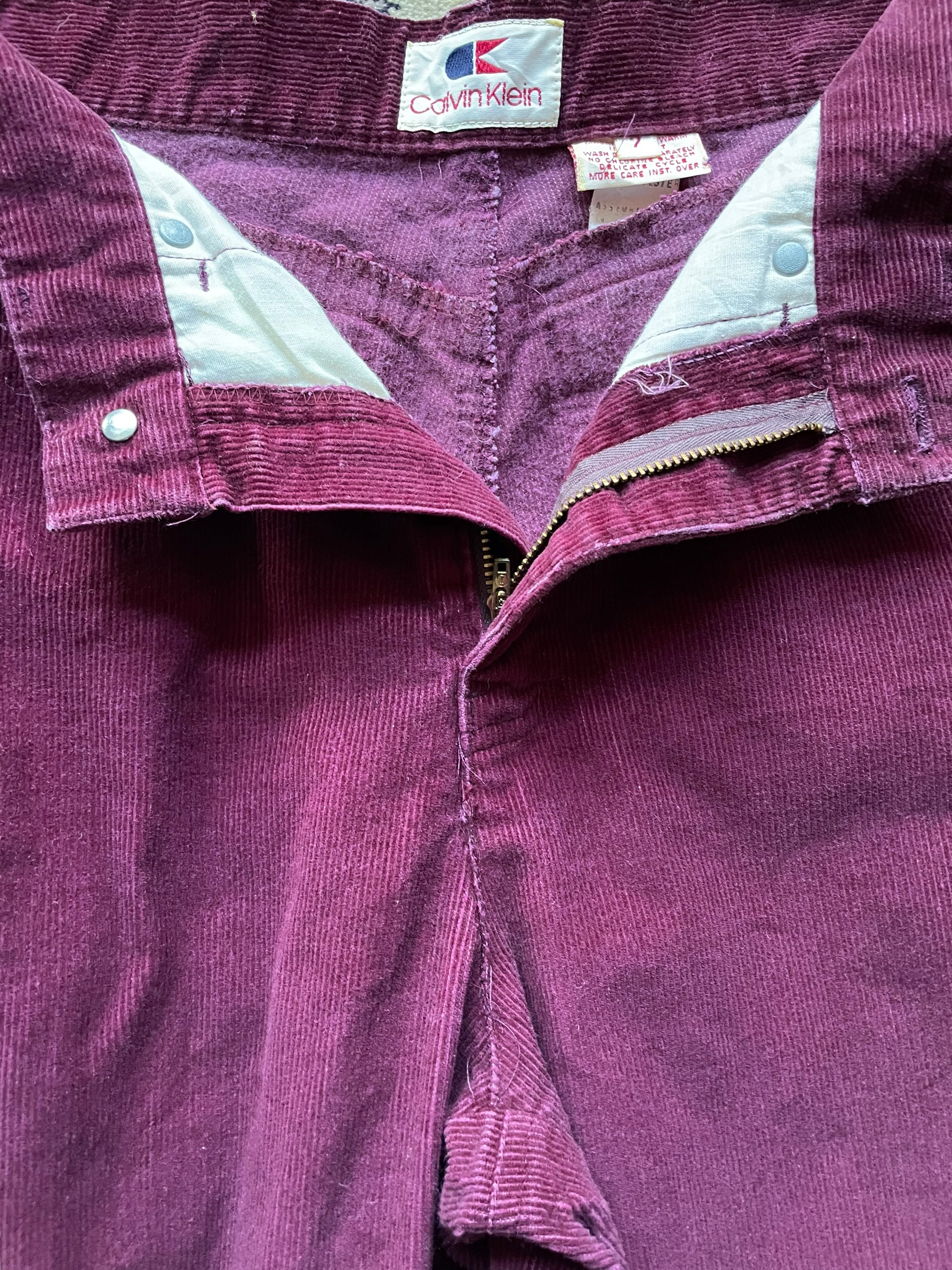 Open zipper view ofVintage 1970s Calvin Klein Corduroy Pants W26 | Barn Owl Vintage Seattle | Vintage Corduroy Pants