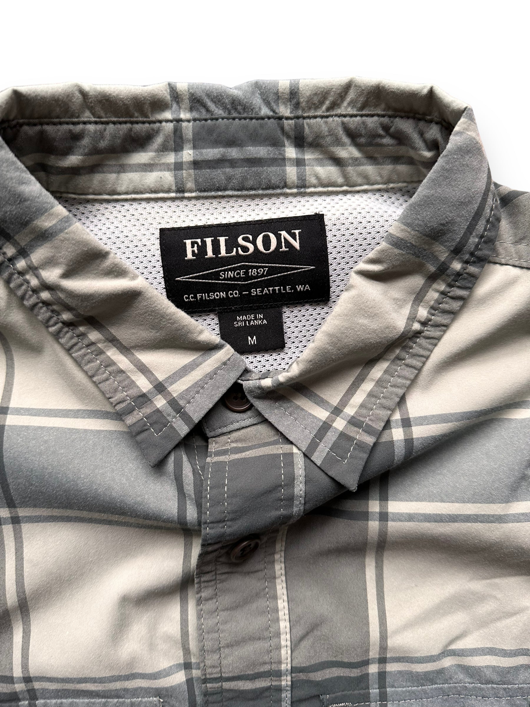 collar on Filson Lightweight Shirt |  Barn Owl Vintage Goods | Vintage Filson Workwear Seattle