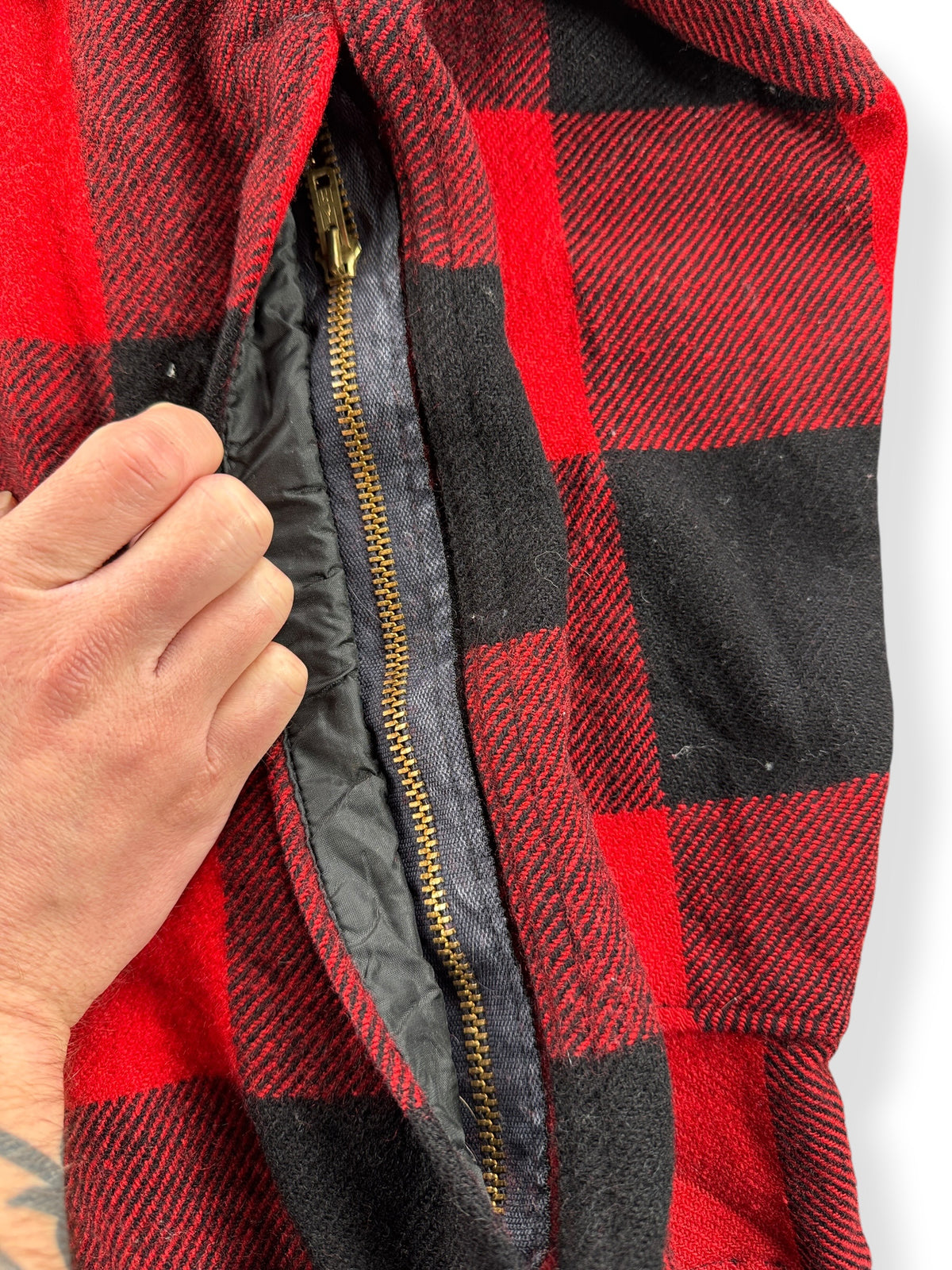 Hunting pocket zipper on back of Vintage LL Bean Script Era Zip Up Wool Jacket SZ L