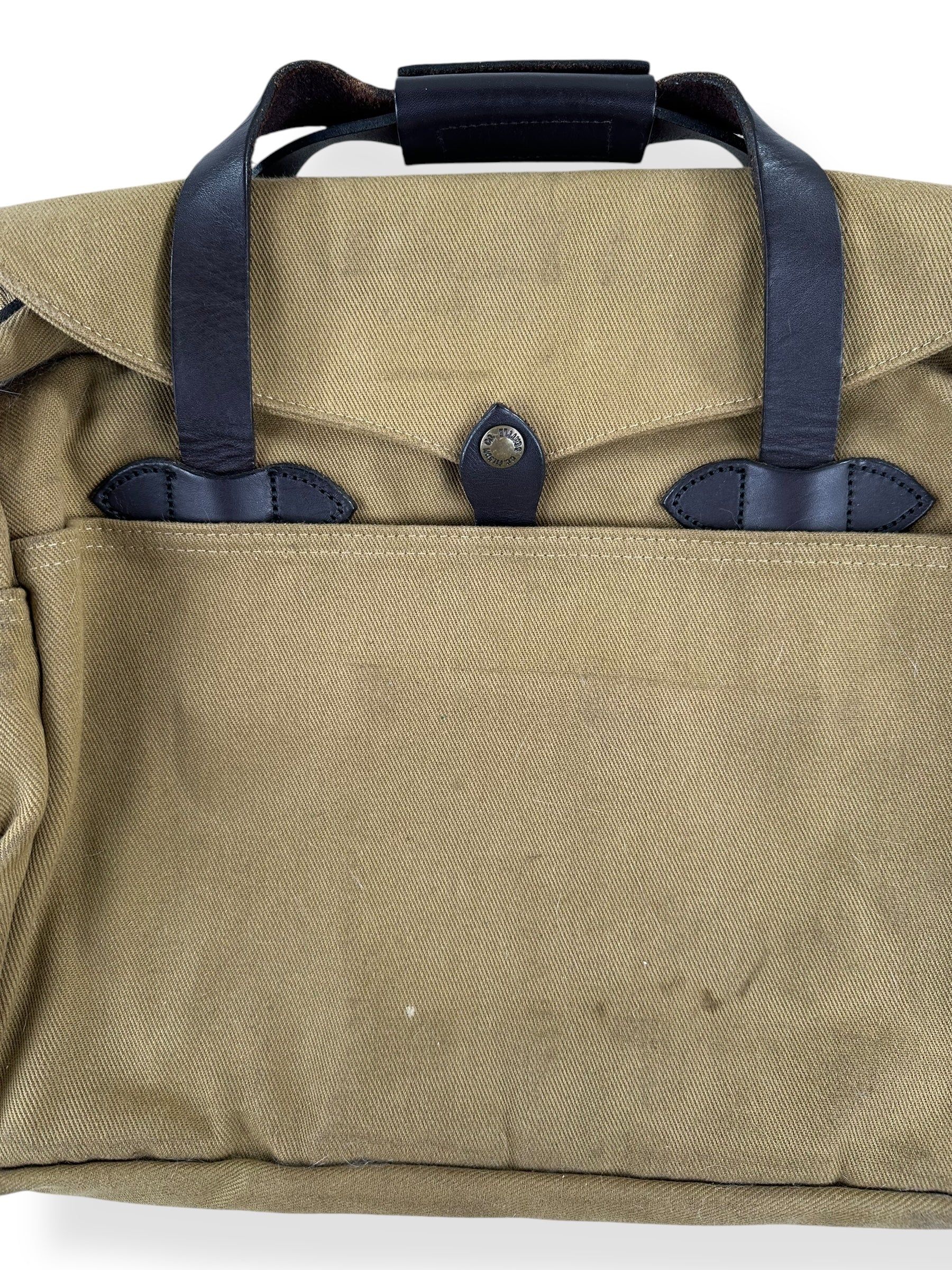 Front Detail of Filson 257KM Padded Computer Bag