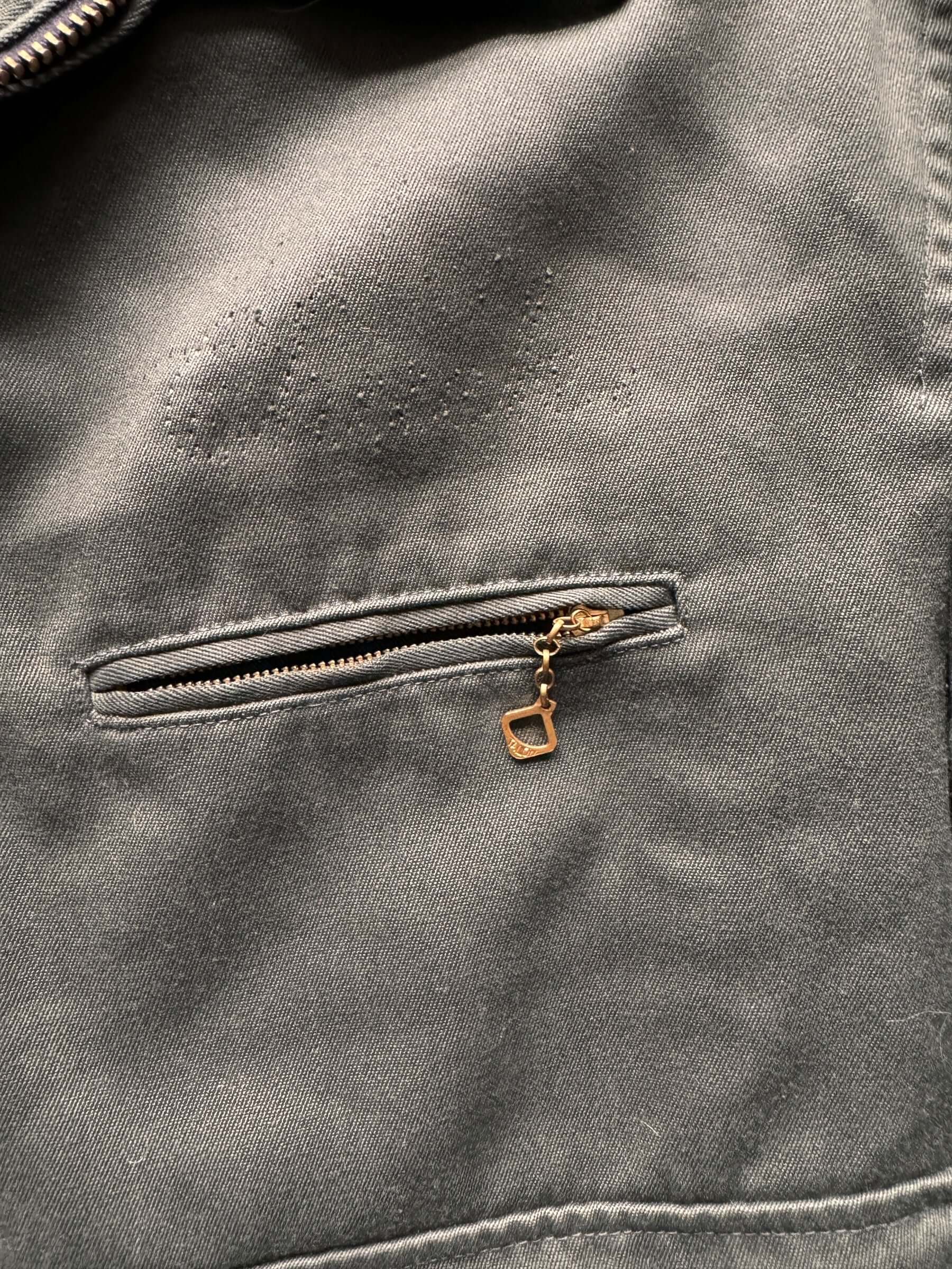 Zipper Pull on pocket along with phantom chainstitch on Vintage Skyline Gas Station Gabardine Jacket SZ XL