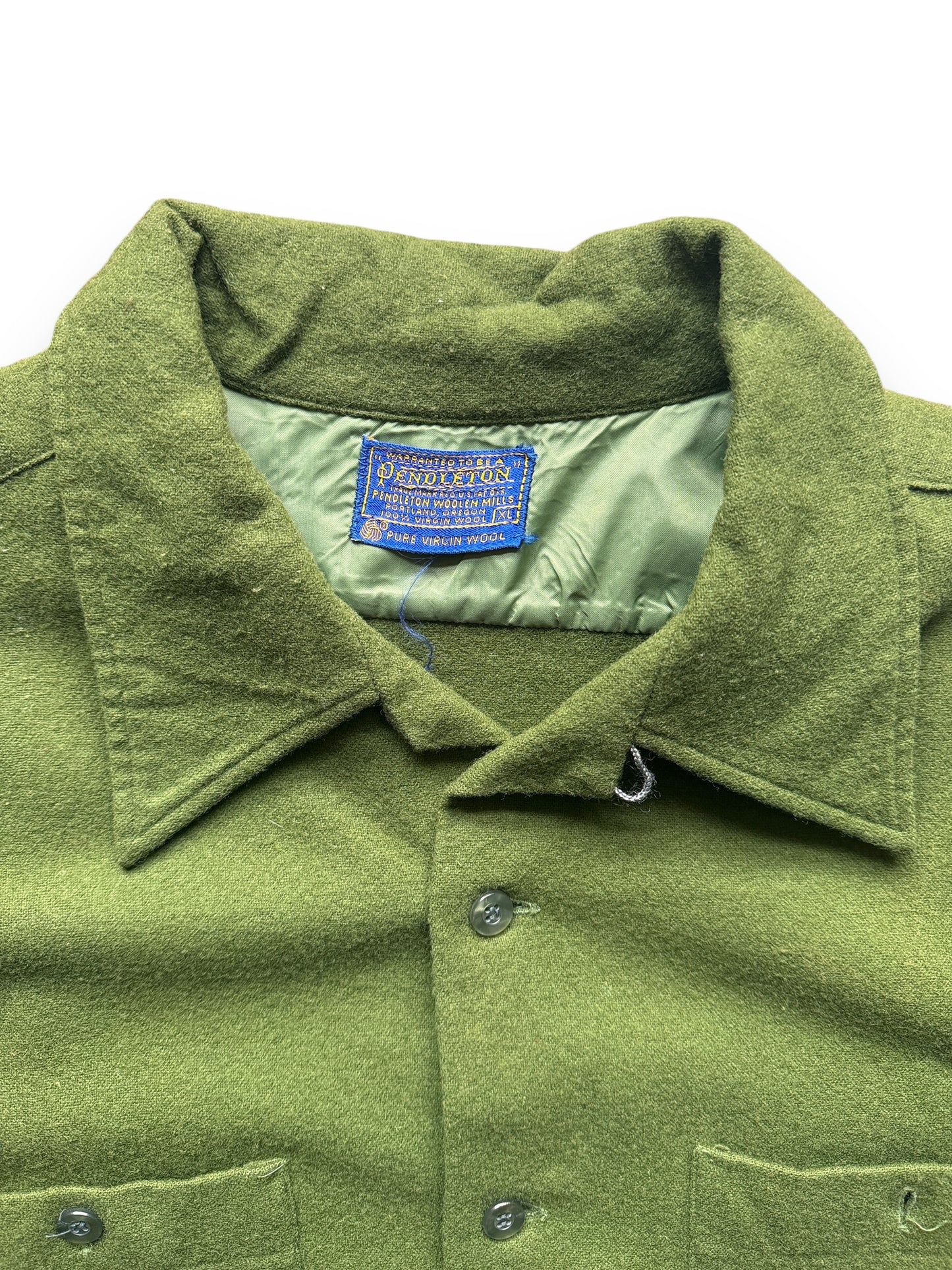 Collar View of Vintage Solid Green Pendleton Loop Collar Shirt SZ XL