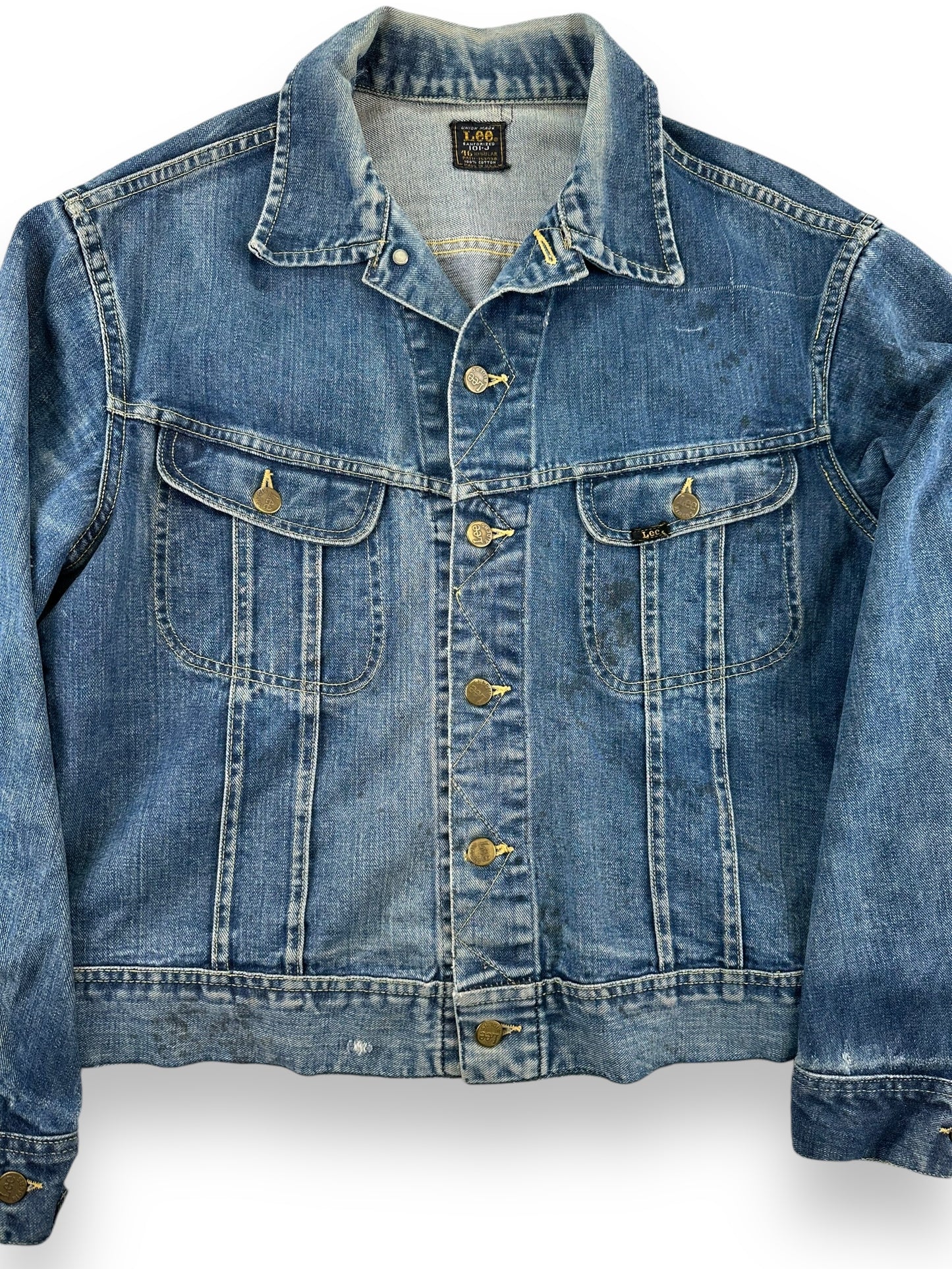 Front Detail on Vintage Lee 101-J Denim Jacket SZ 46