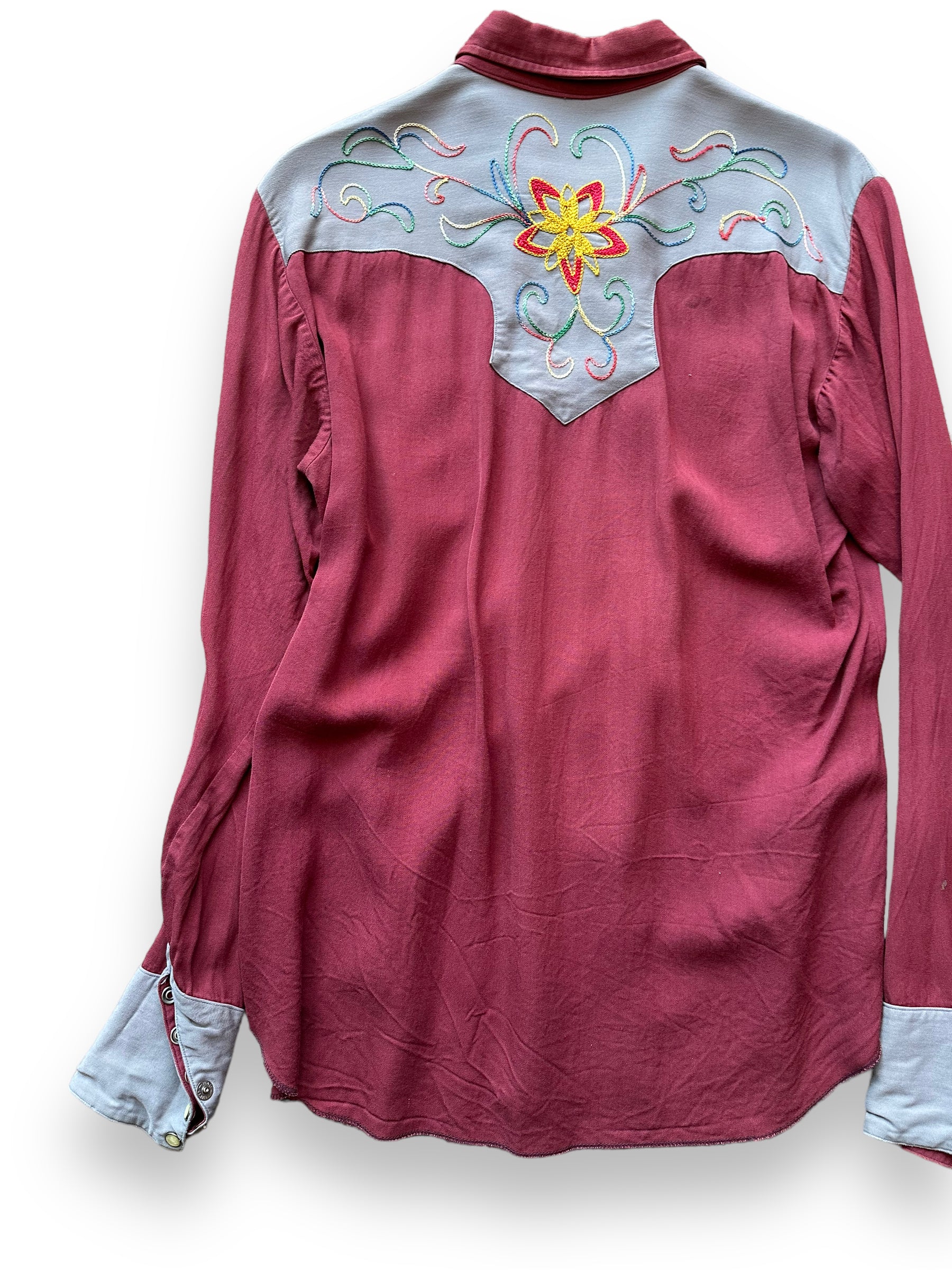 Back left of Vintage Karman Chainstitched Pearl Snap Western Shirt SZ M | Vintage Chainstitch Gabardine Seattle | Barn Owl Vintage Seattle