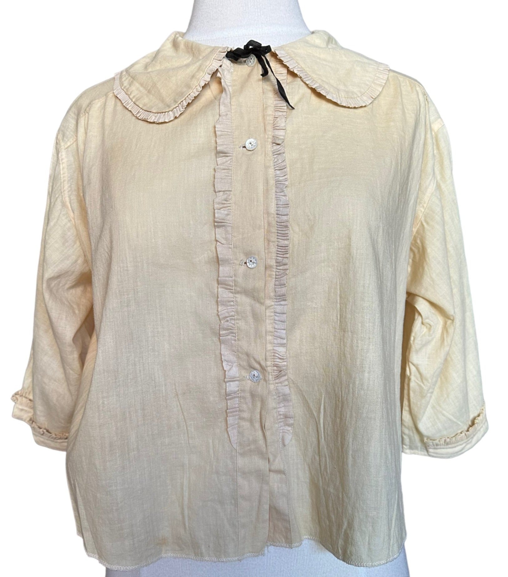 Front view of Early 1900s Antique Linen Blouse | Seattle Antique Clothing | Barn Owl True Vintage