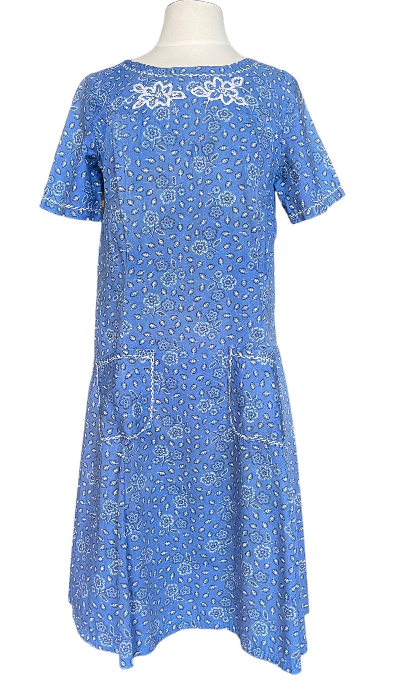 Full front view of 1950s Bandana Print House Dress | Seattle True Vintage | Barn Owl Vintage Dresses