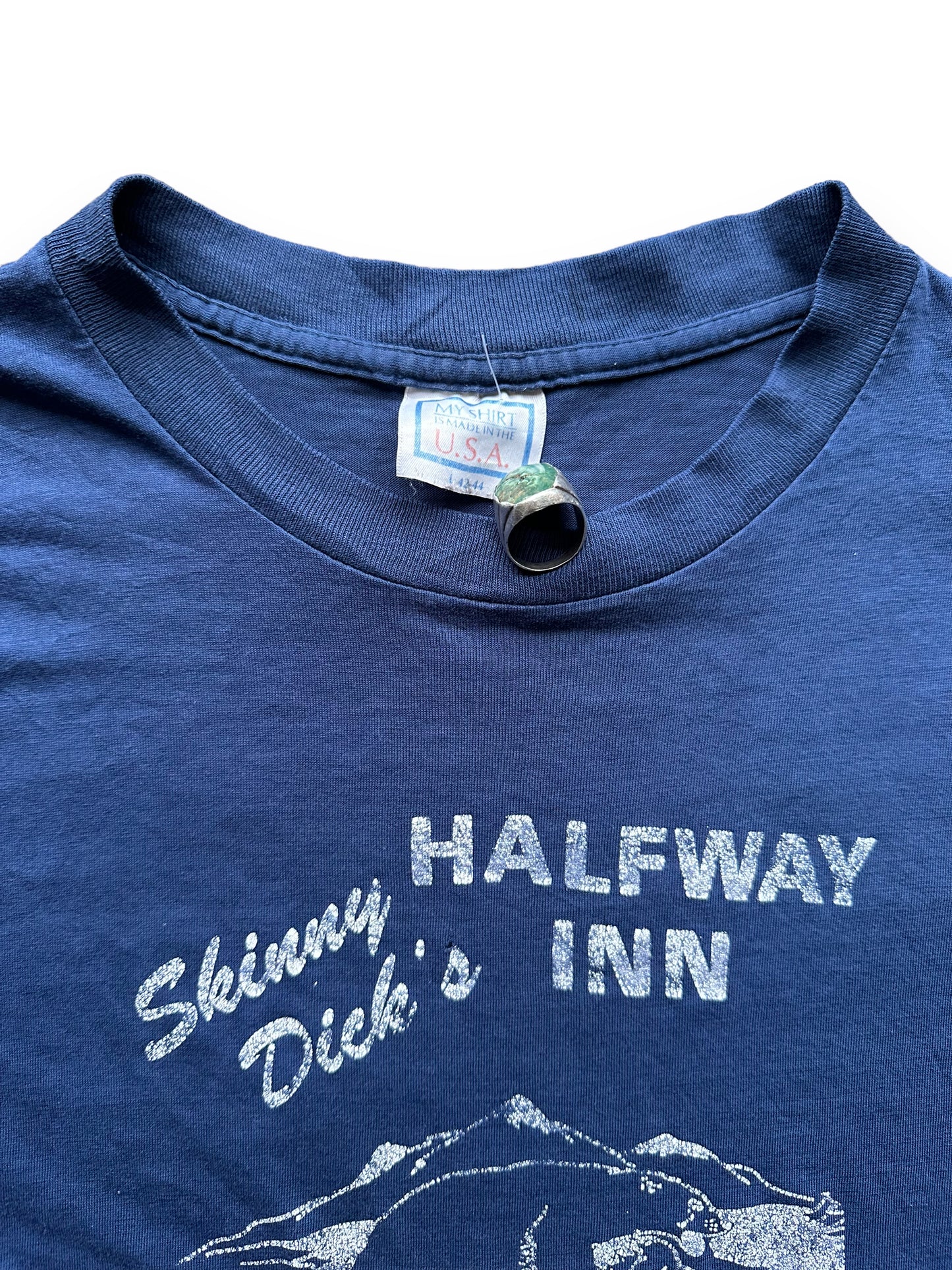 Tag shot of Vintage Skinny Dicks Halfway Inn Alaska Tee SZ L | Vintage Alaska T-Shirts Seattle | Barn Owl Vintage Tees Seattle