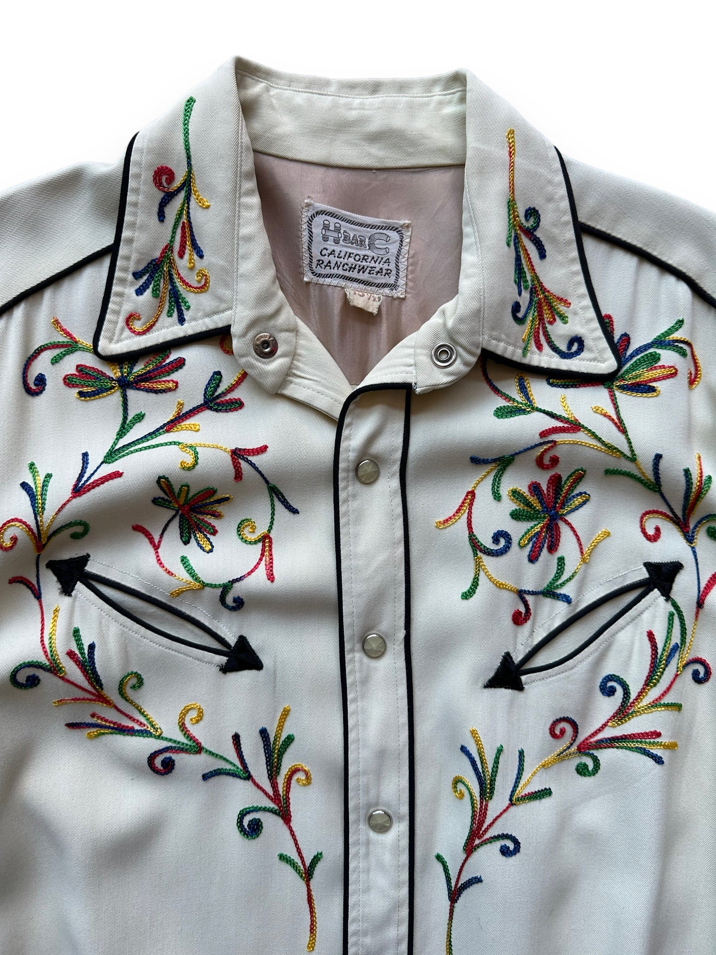 Collar close up of Vintage H-Bar-C Chainstitched Pearlsnap Western Shirt SZ M | Vintage Chainstitch Gabardine Seattle | Barn Owl Vintage Seattle
