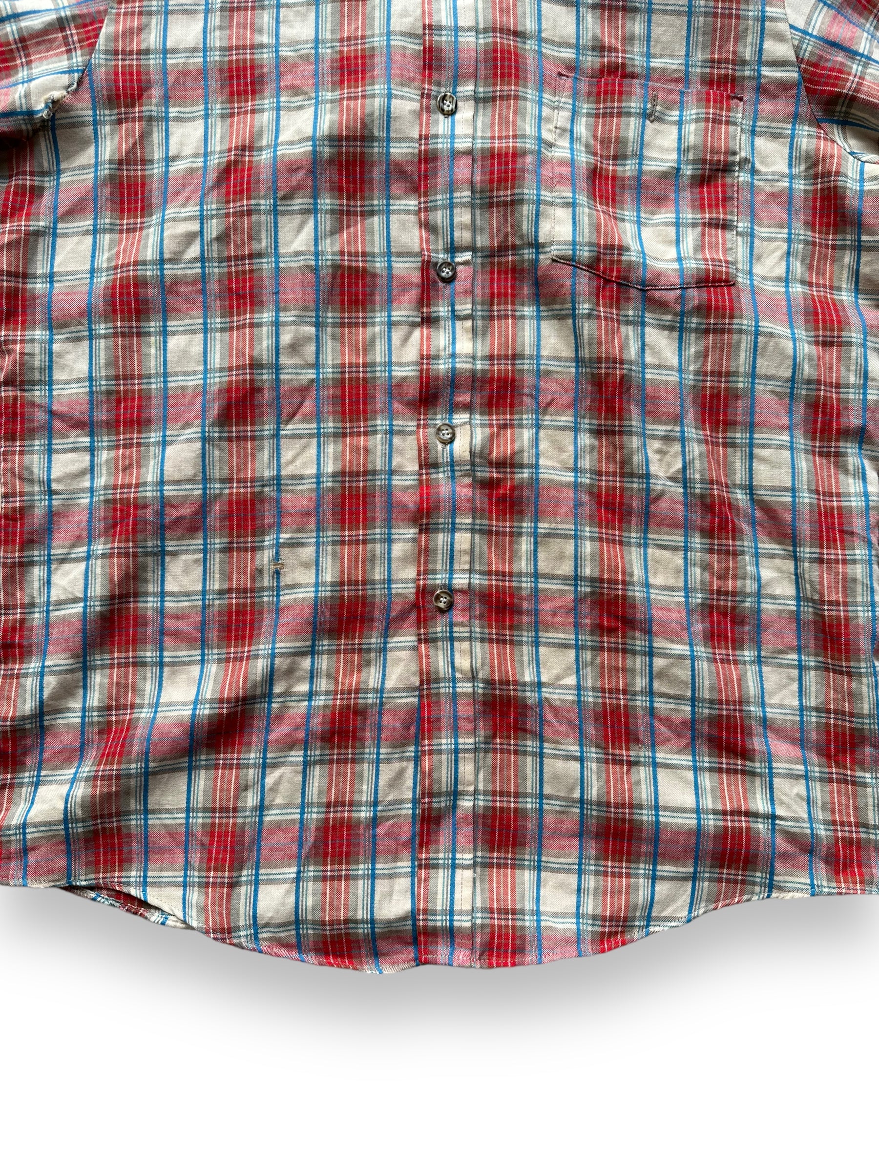 Bottom half of front of Vintage Plaid Par Four Sportswear Button Up Shirt SZ M | Vintage Cotton Flannel Seattle | Barn Owl Vintage Seattle