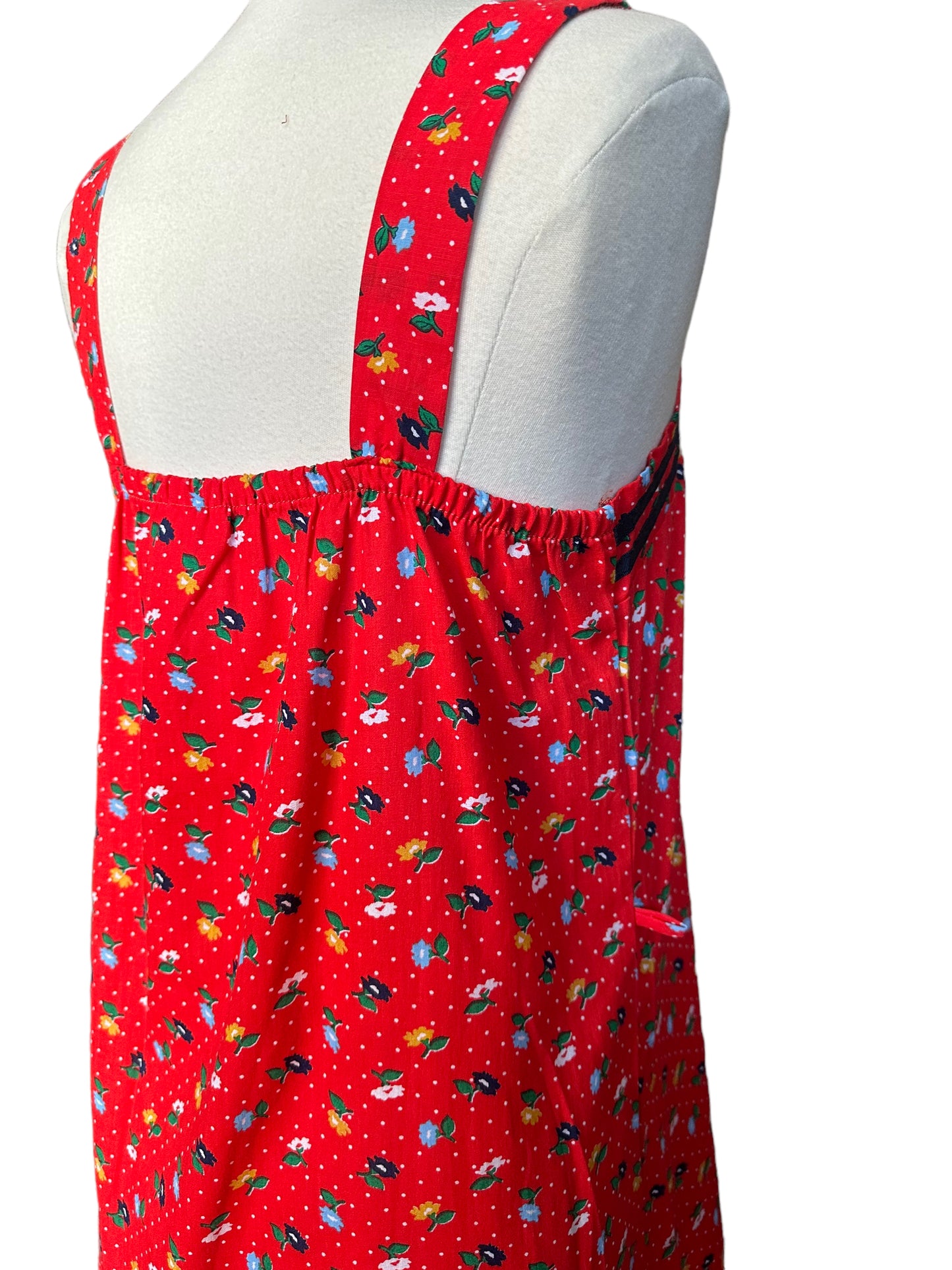 Right back side view of Vintage 1980s Plaza 9 Floral Sundress | Barn Owl Vintage | Seattle Vintage Dresses